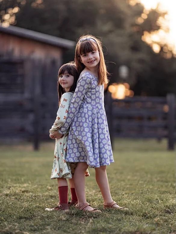 How darling are these dresses by @amanda.c.parker!? The prints are from the Wandering Flora collection available @carriagehouseprinteryfabric. It&rsquo;s so fun to see the patterns come to life in such a beautiful way. 🩷🫶🏻🩷

Thank you @amanda.c.p