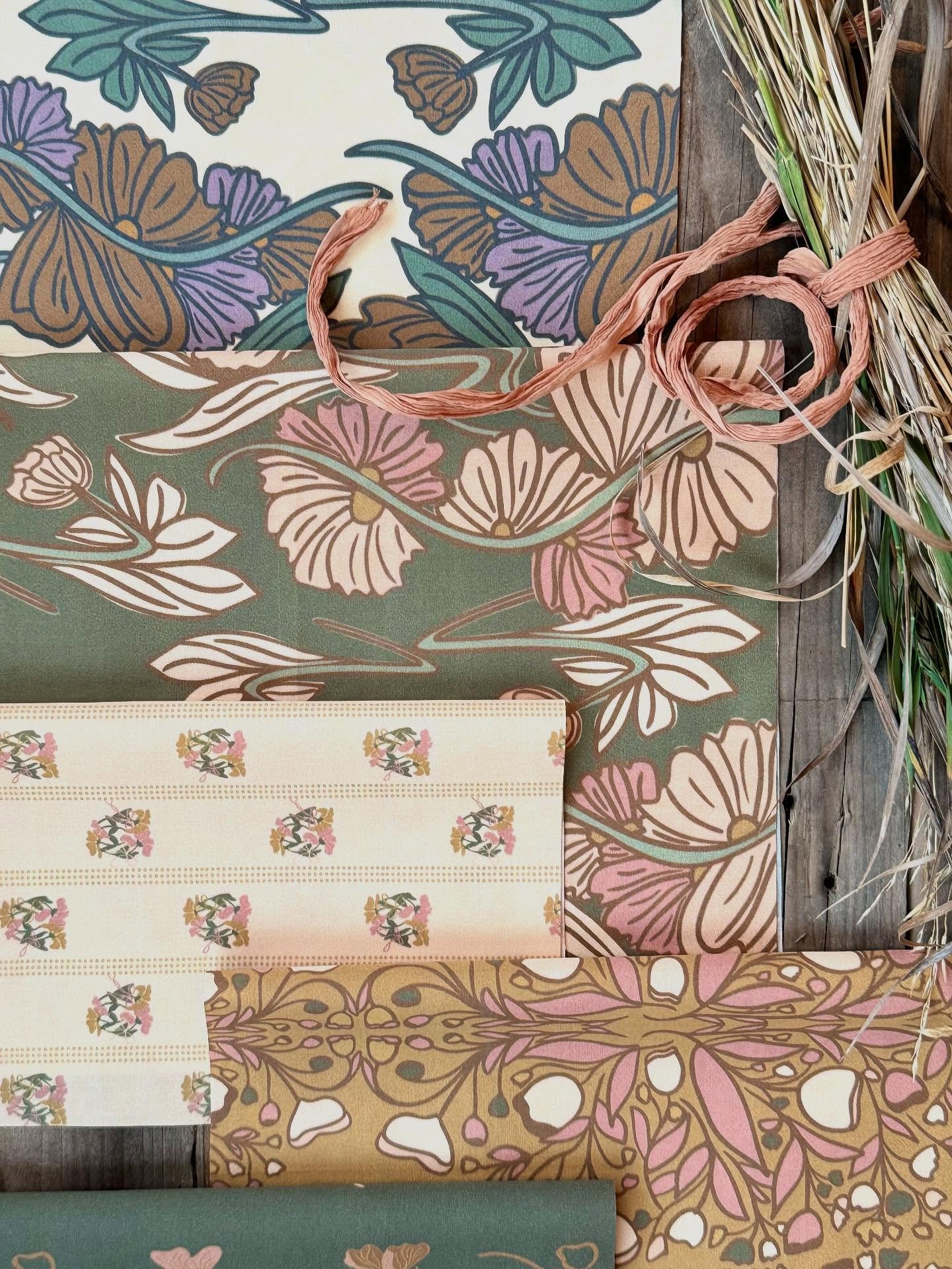 Dreaming in fall colors this week still ✨✨✨ These were fall colors from last year but I&rsquo;m thinking a bit moodier this year- browns and burgundy&rsquo;s.  Working on a mood board! ✨✨✨ 

✨✨✨Hope you have a beautiful fall day today! ✨✨✨

Patterns 