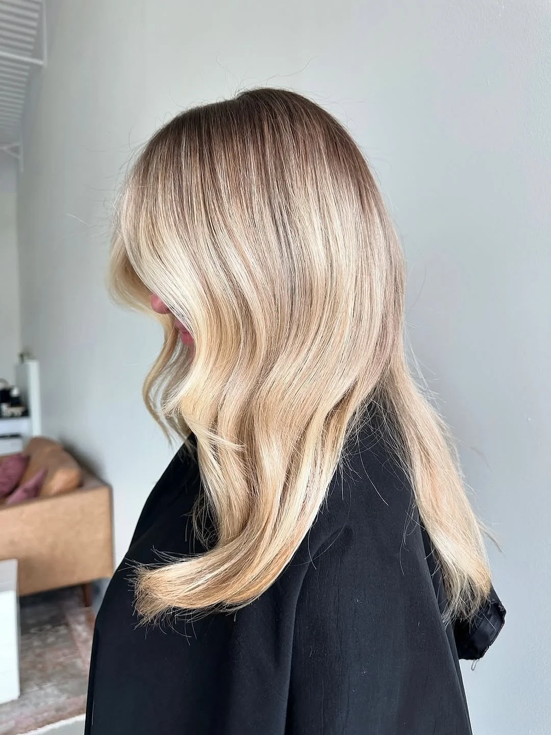 Warning: may cause blonde envy ⚡️ by @colorwithbai
.

.

.

#balayage #livedincolor #haircolor #beachhair #brightblonde #verobeachflorida #verobeachhair #blondebalayage #blondehair #colorspecialist #floridacolorspecialist #blondesofinstagram #behindt