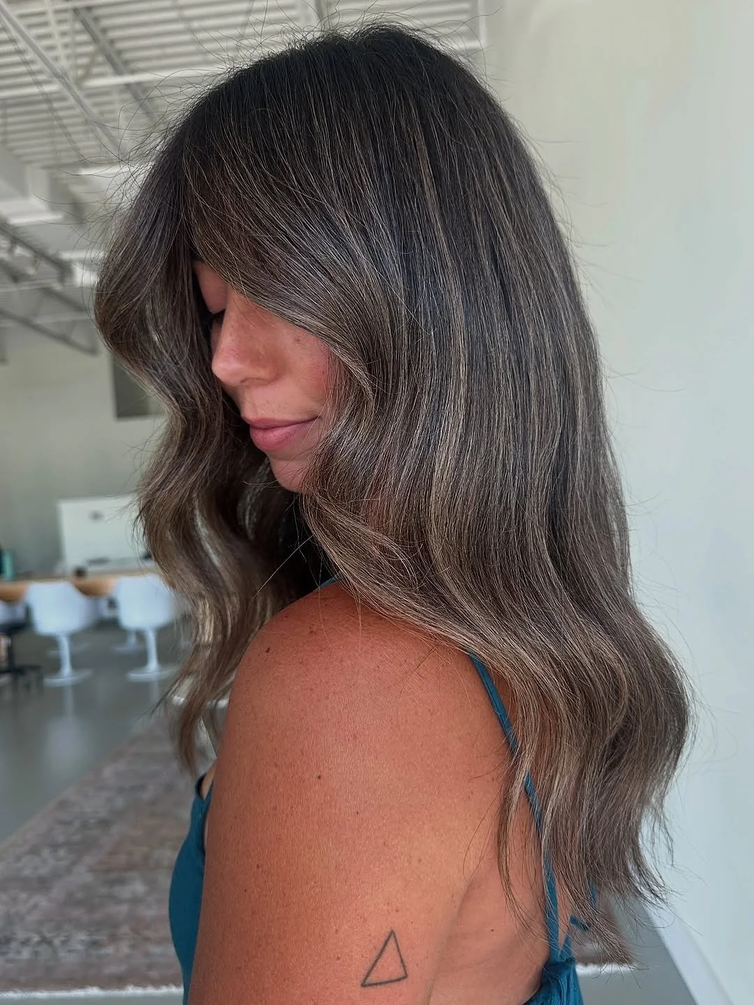 Easy weekend vibes with this rich before + after 🤎 @katkrusehair

&bull;⁣
⁣
.⁣
⁣
.⁣
⁣
#katkrusehair #verobeachhair #verobeachsalon #floridastylist&nbsp;&nbsp;#livedincolor #kkhairco #effortlesshair #verobeach #livedinbrunette#orlandohairstylist #for