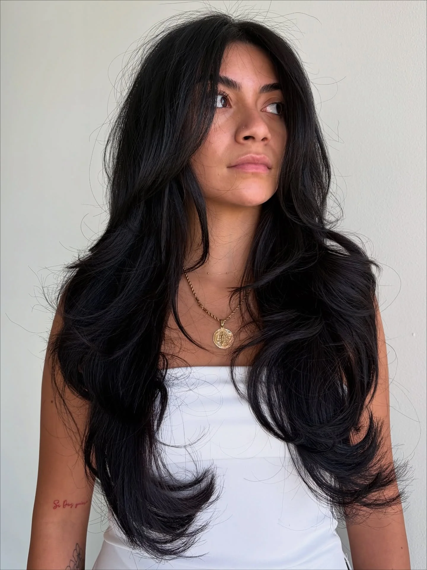 @delfox4hair is the QUEEN of creating movement, and this hair says it all.

Ready for a hair transformation? Text 772-410-4707!

#haircutsforwomen #delarm4hair #kkhairco #floridahaircuts #haircutspecialist #bouncyhair #voluminoushair #hairmovement #v