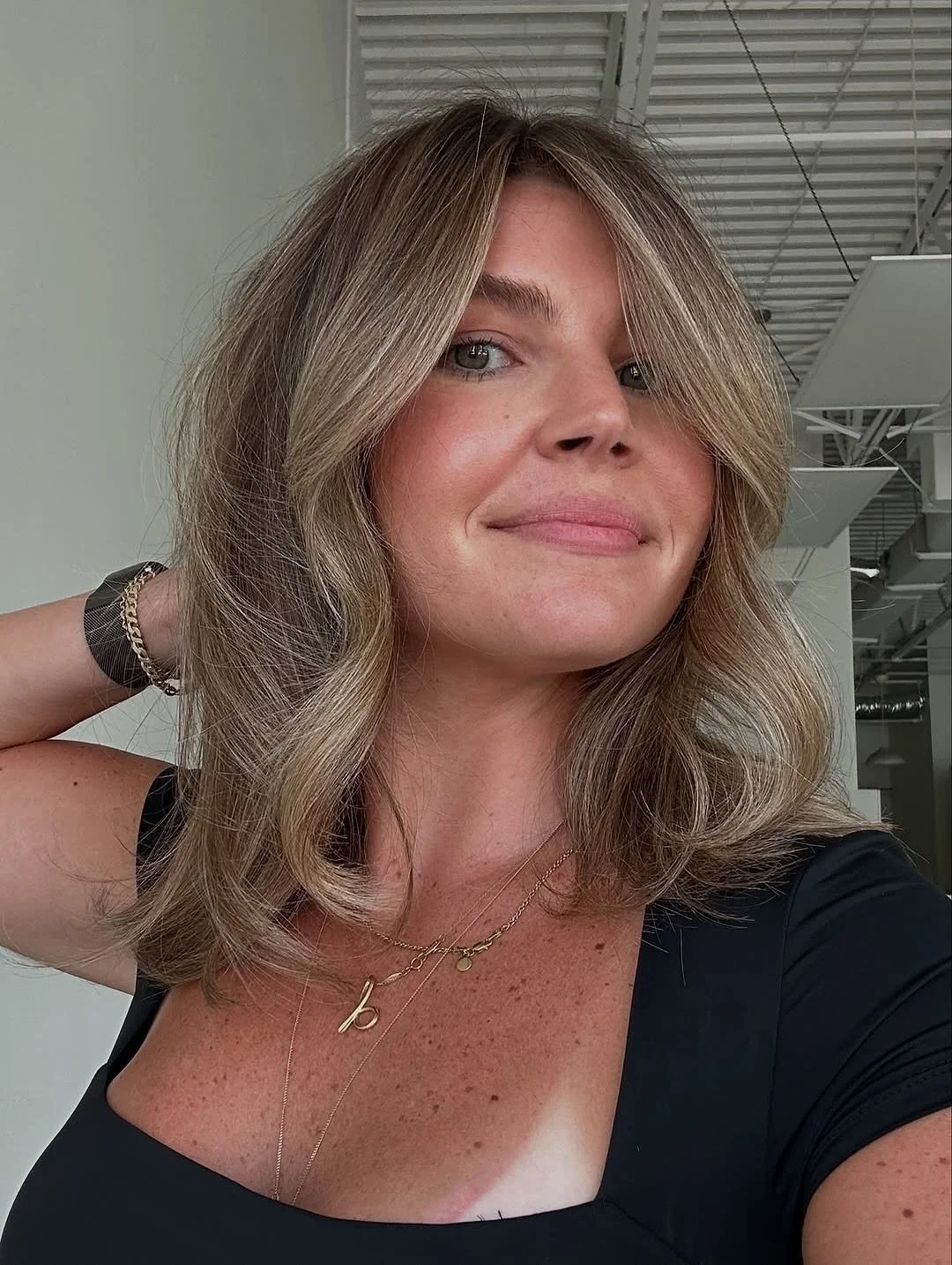 Effortless, refined, and perfectly sunkissed. A timeless color that grows out beautifully.✨ @katkrusehair

⁣
&bull;⁣
⁣
.⁣
⁣
.⁣
⁣
#katkrusehair #verobeachhair #verobeachsalon #floridastylist&nbsp;&nbsp;#livedincolor #kkhairco #effortlesshair #verobeac