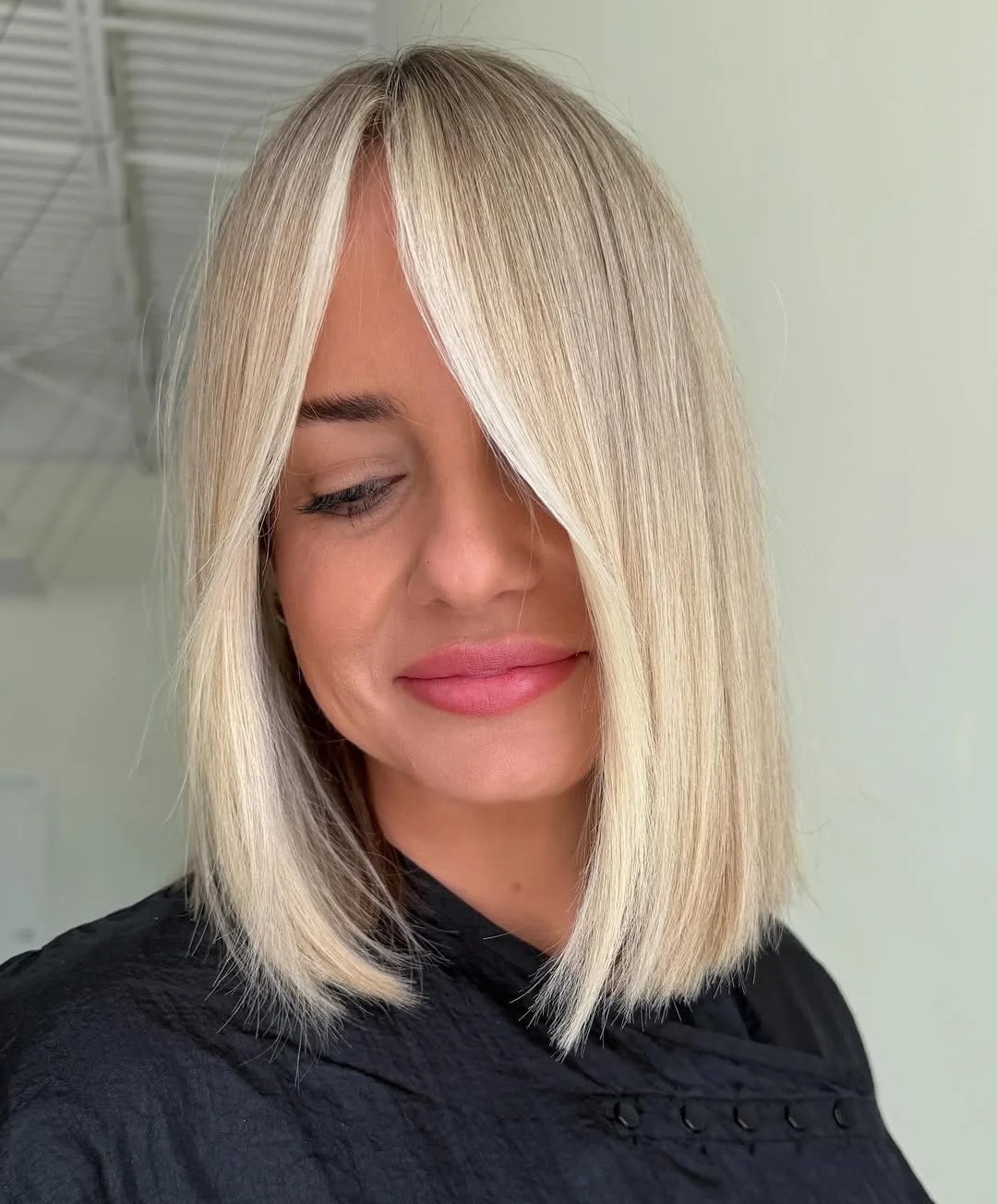 The bob? Sharp.
The blonde? Stealing the show.
Cut by @delfox4hair &middot; Color by @katkrusehair 🤍

#kkhairco #livedincolor #verobeachhairstylist #orlandohairstylist #bobhaircut