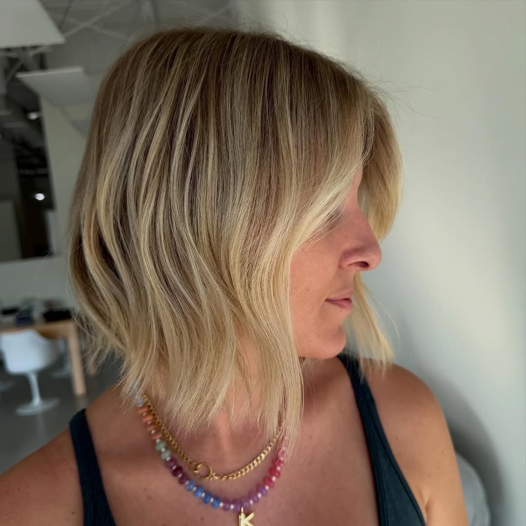 Friday mood: easy, beachy, and pretending it&rsquo;s already July ✹ 

@katkrusehair

#kkhairco #blondespecialist #verobeachhairsalon #miamihairsalon #orlandohairsalon