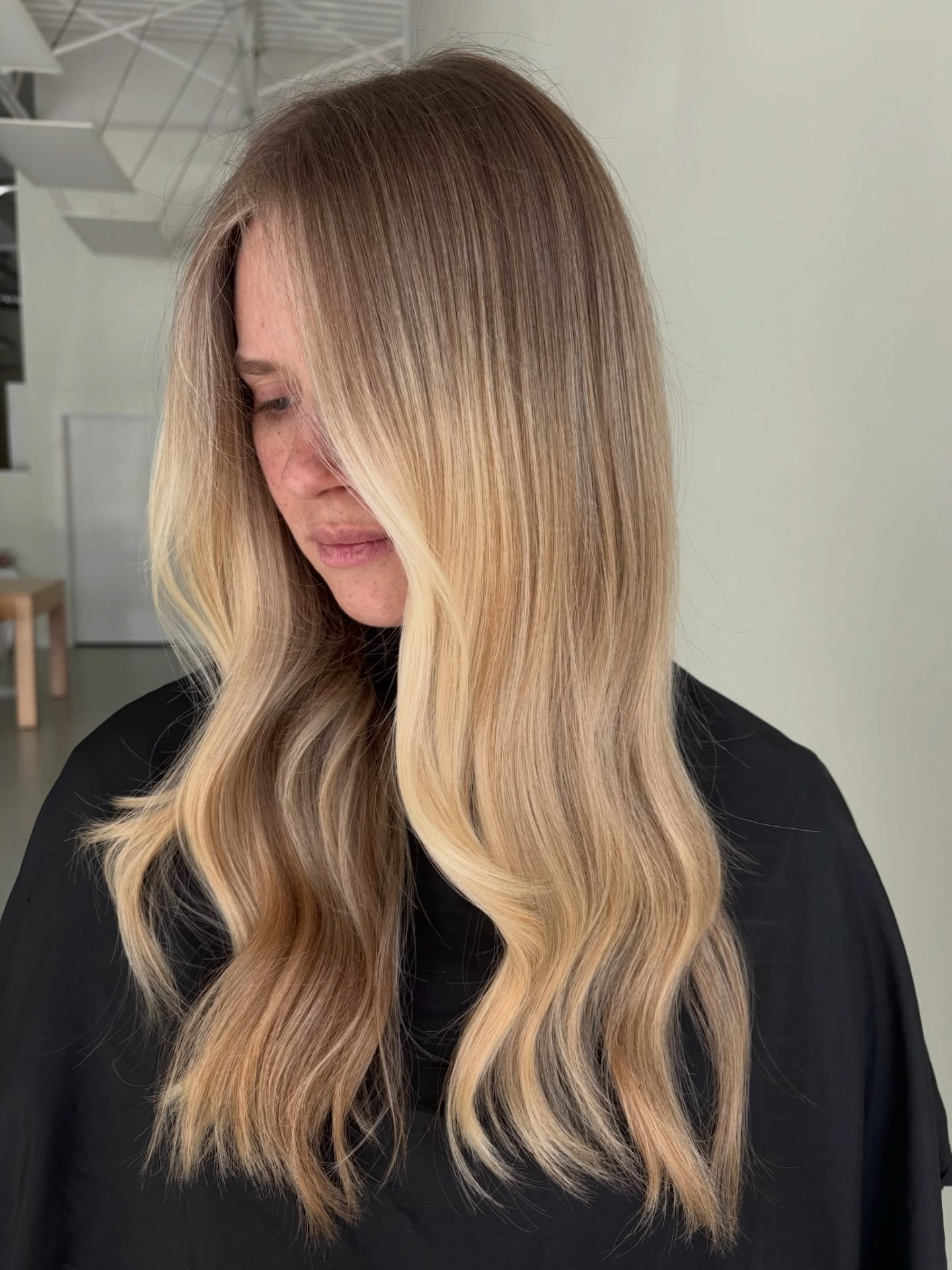 the week begins&hellip; with blonde of course 🤍
thanks to @hairbylorissa777 

#floridahairstylist #verobeachhair #verobeachhairsalon #miamihairstylist #orlandohairstylist