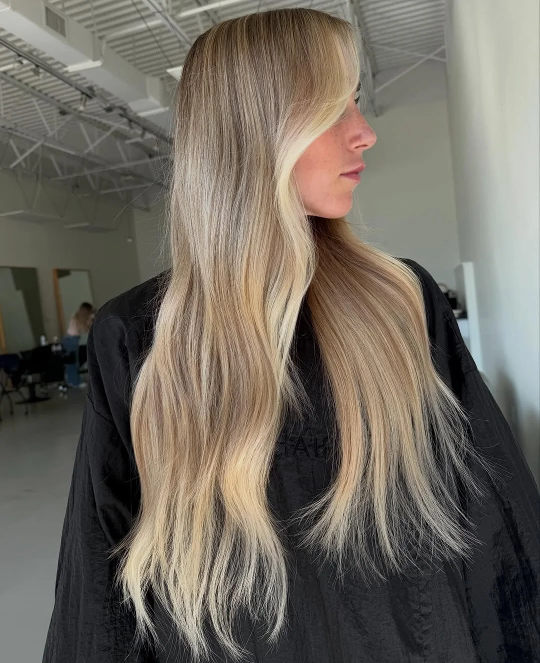 K-tips = density, length, and seamless color&mdash;fully customized for you.
@katkrusehair creates blends that look and feel like your dream hair.
Book consult now&mdash;link in bio ✨

#extensionspecialist #ktipextensiojns #brunette #verohairstylist 