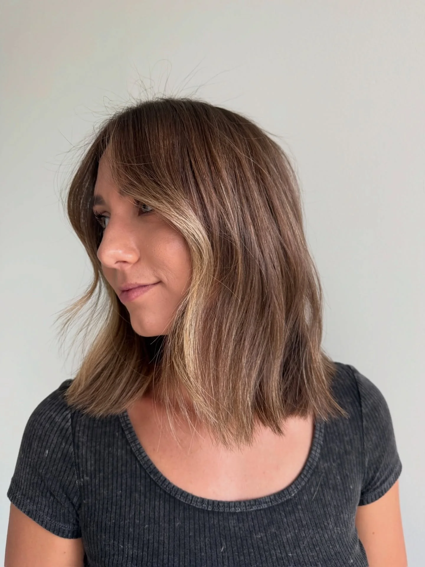 Subtle but sooo good 🤎 @colorwithbai always knows exactly what to do! Ready to switch it up? 
tap the link in bio 

#verobeachhairstylist #livedinbrunette #bobhairstyles #floridahairstylist #verobeachhair