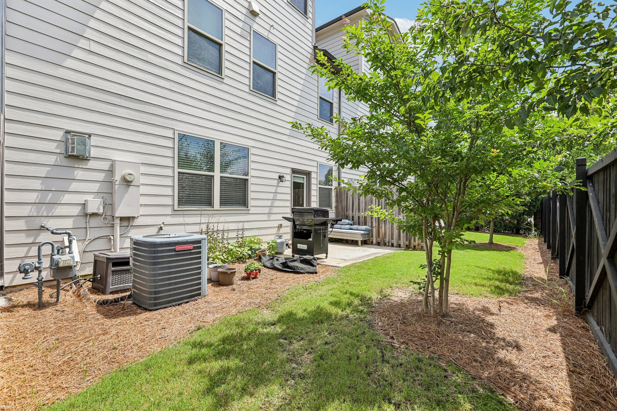 39-web-or-mls-Harlond Way-1206-039.jpg