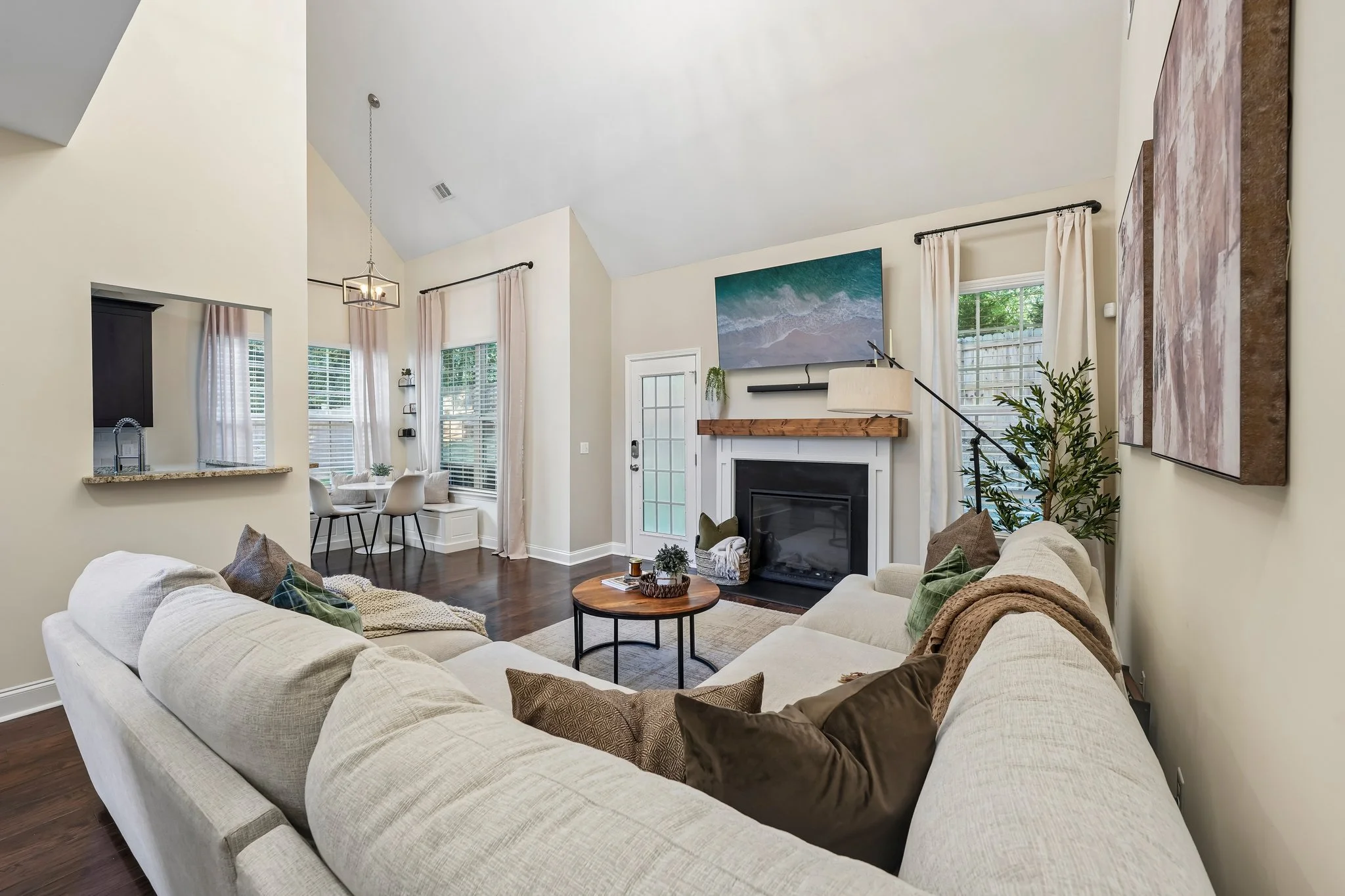Living ROom Corner 2.jpg