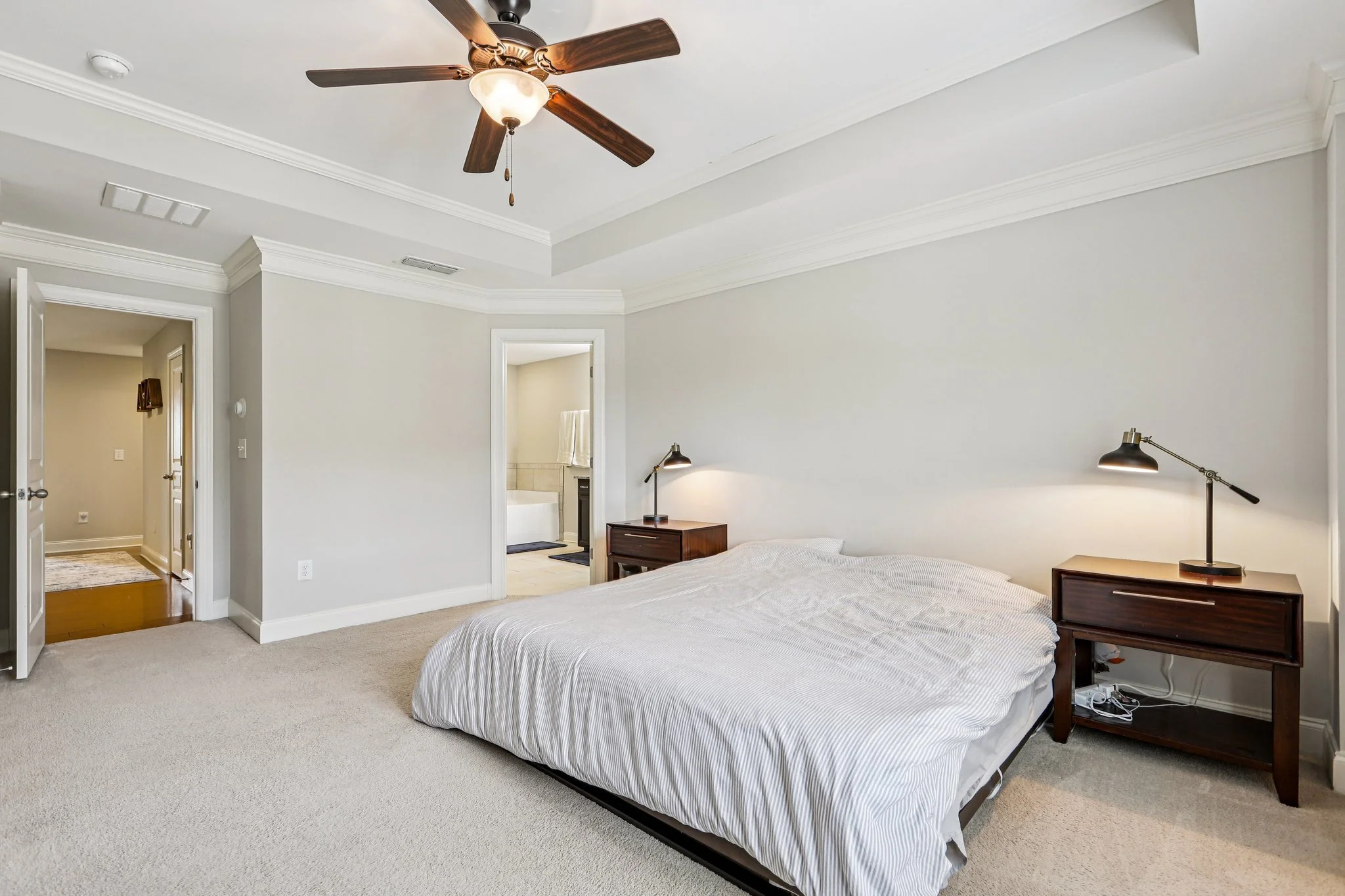 26-web-or-mls-Harlond Way-1206-026.jpg