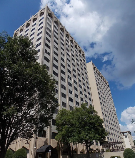 2479 Peachtree Rd NE Atlanta, GA 30305