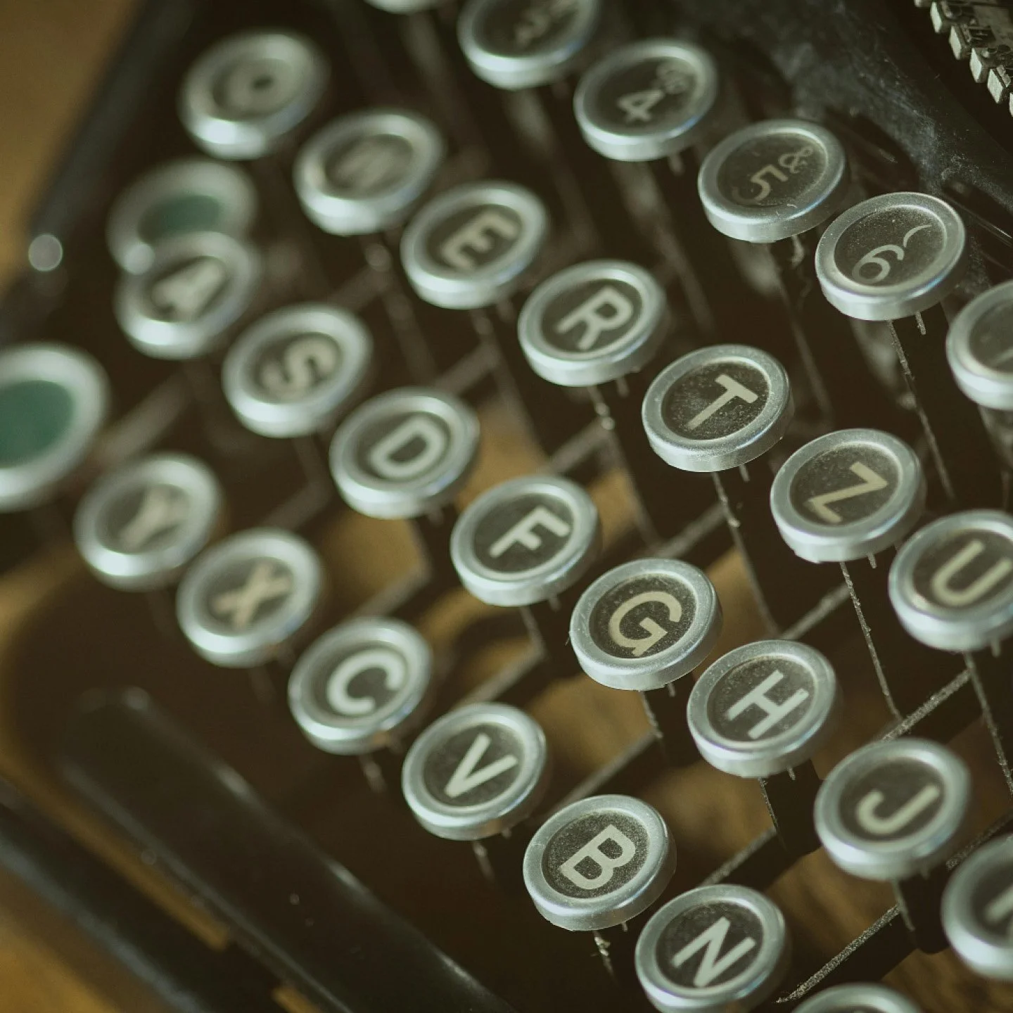 Good Typography Examples and My Go-To Fonts for Projects