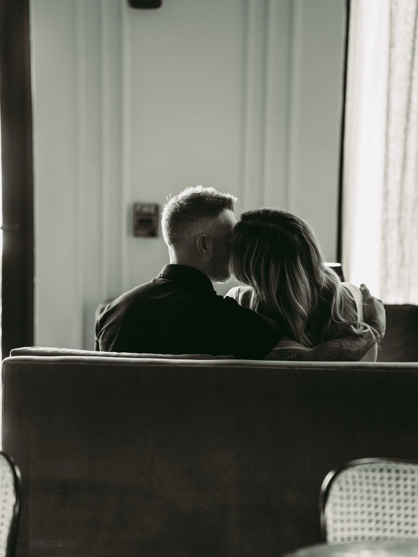 One of the sweetest things about capturing engagements: seeing Lauren and Scott&rsquo;s laughter and warmth whilst embracing each other candidly in one of Sonder&rsquo;s cozy corners.🤍 

We wrote a post about this engagement shoot located in downtow