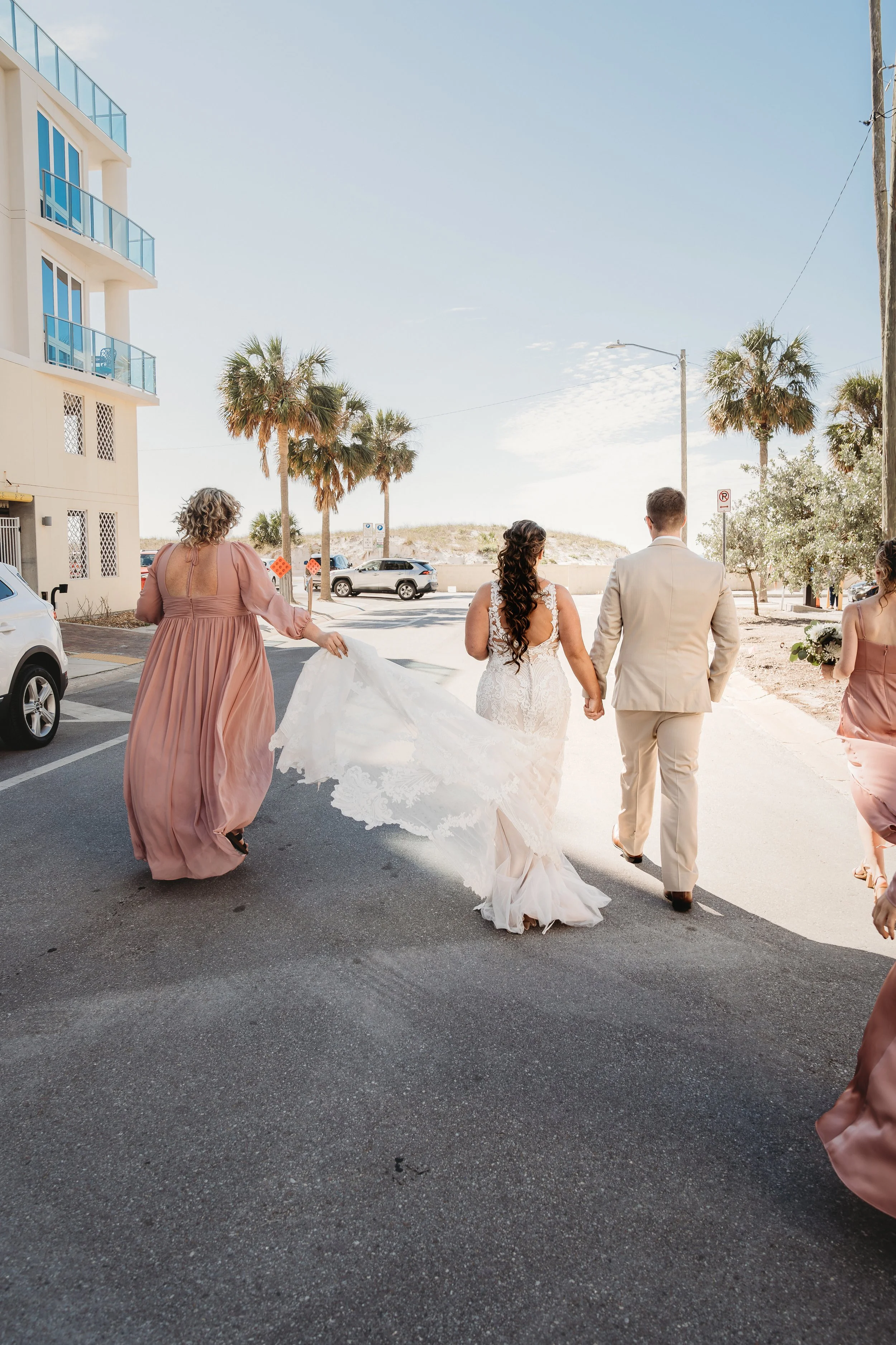 Clearwater Florida wedding photographer capturing Clearwater Beach wedding – Jennifer Elizabeth Studios
