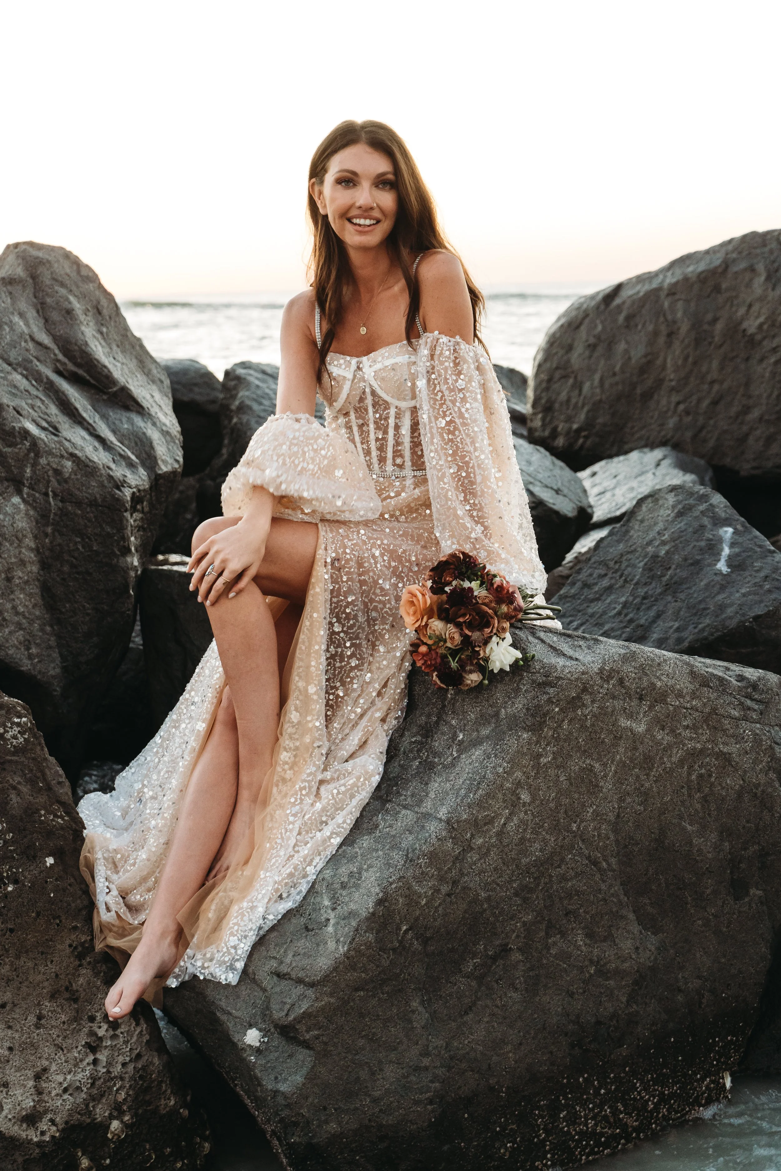 St. Pete Florida wedding photographer capturing styled elopement shoot at St. Pete Beach – Jennifer Elizabeth Studios