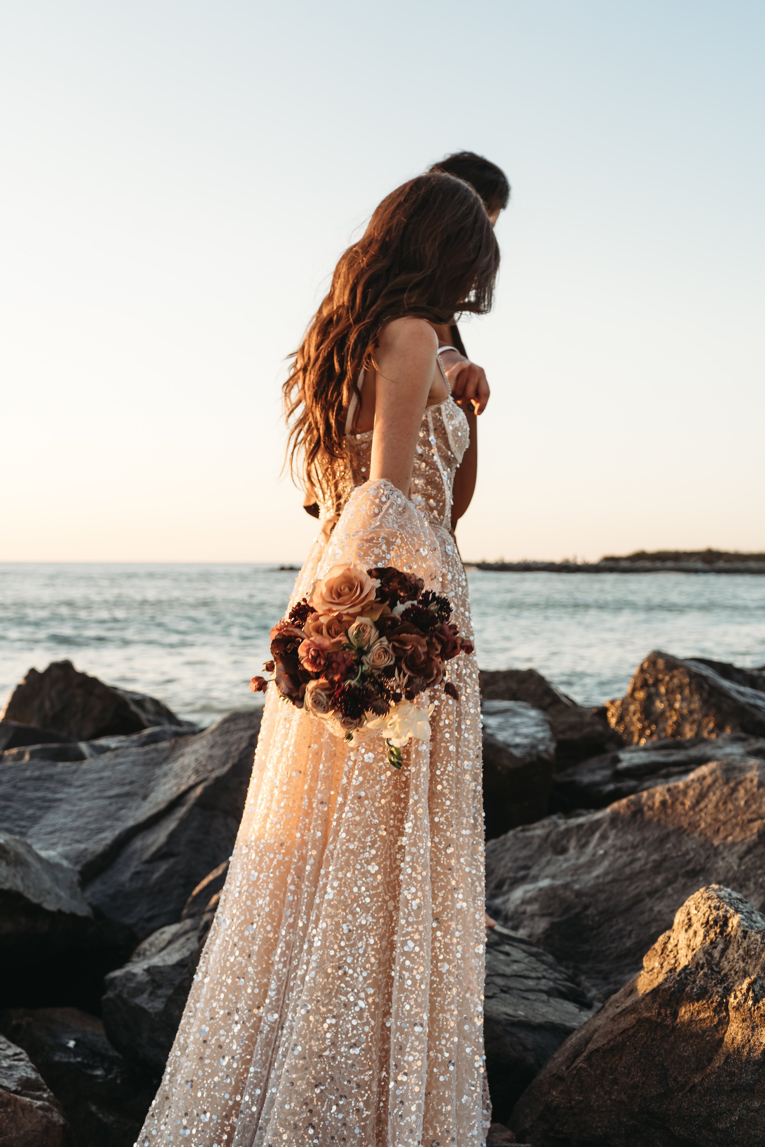 St. Pete Florida wedding photographer capturing styled elopement shoot at St. Pete Beach – Jennifer Elizabeth Studios