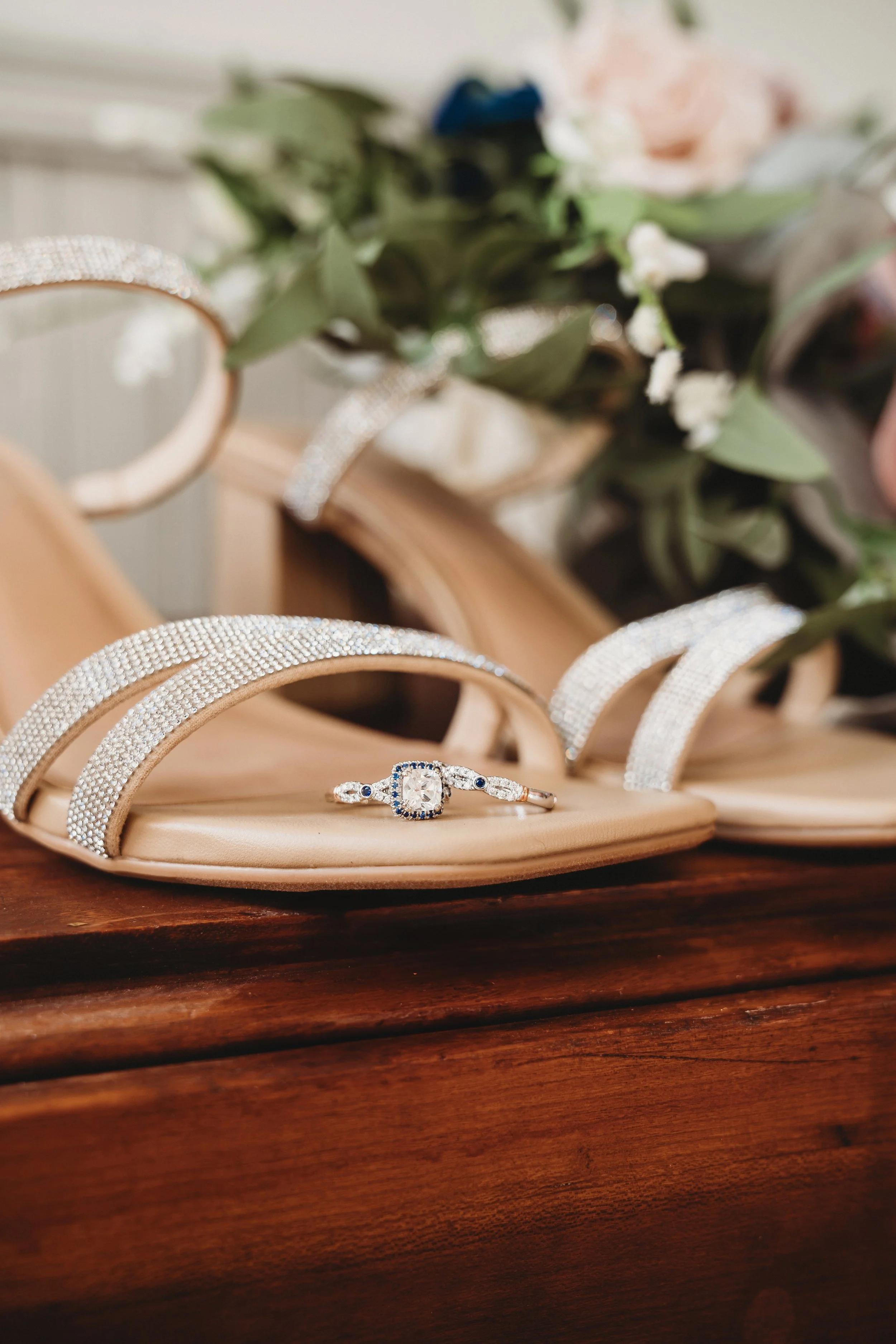 Dunedin Florida wedding photographer capturing St. Andrews Memorial Chapel wedding – Jennifer Elizabeth Studios