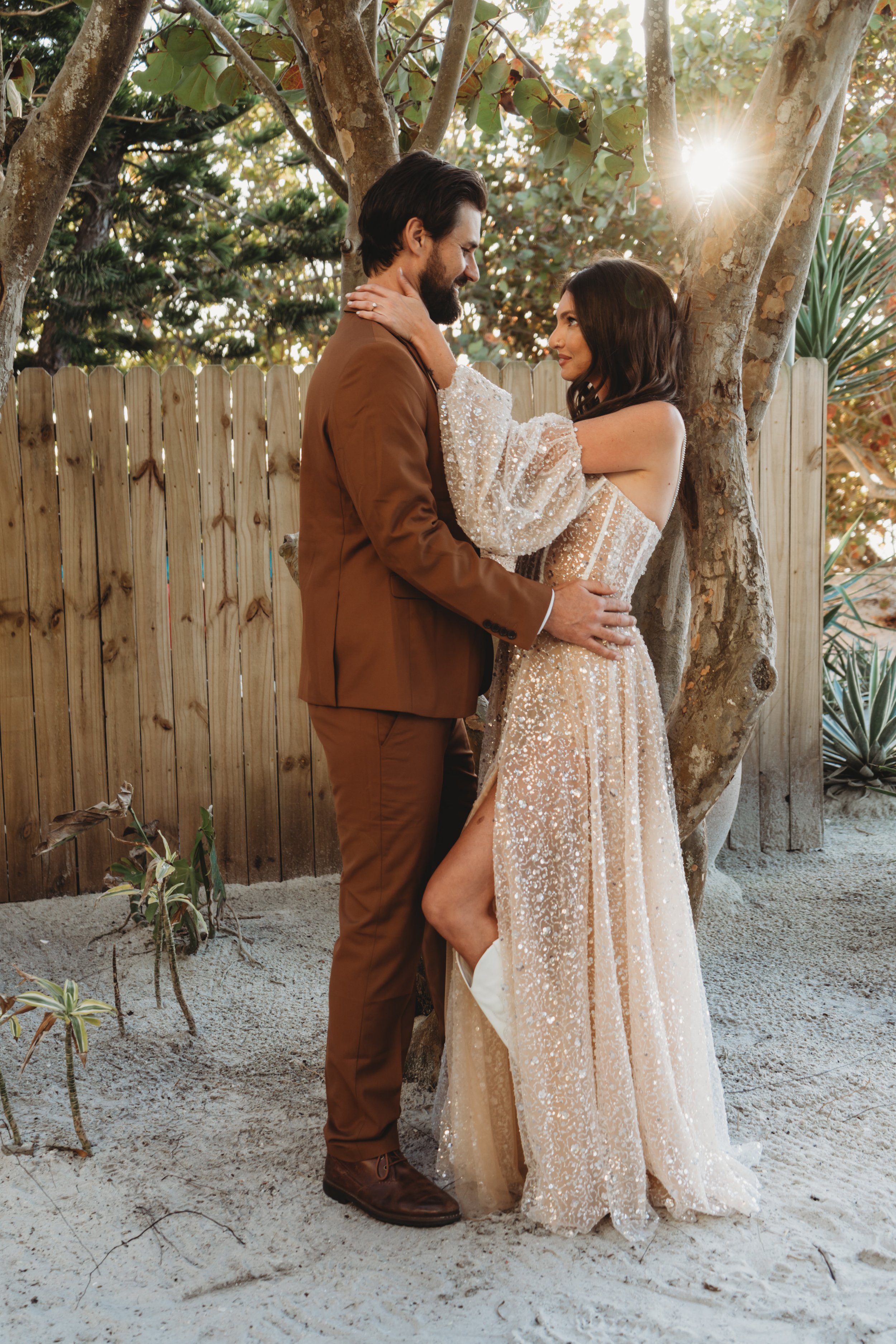 St. Pete Florida wedding photographer capturing styled elopement shoot at St. Pete Beach – Jennifer Elizabeth Studios