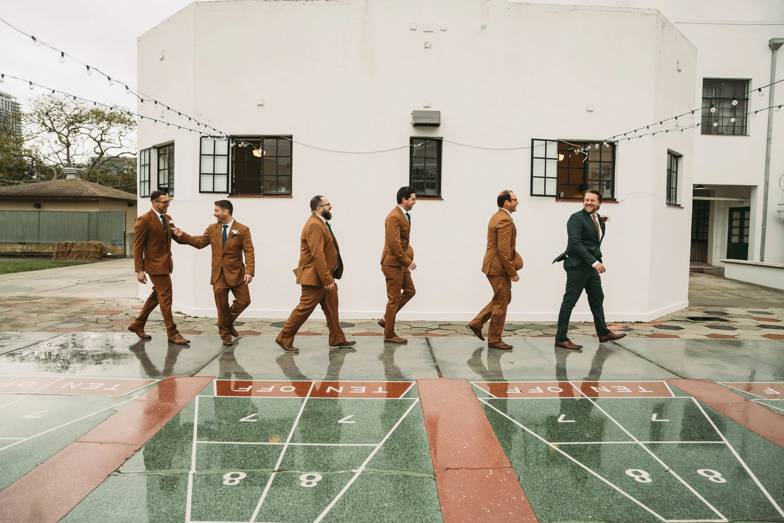 St. Pete Florida wedding photographer capturing shuffleboard club wedding – Jennifer Elizabeth Studios