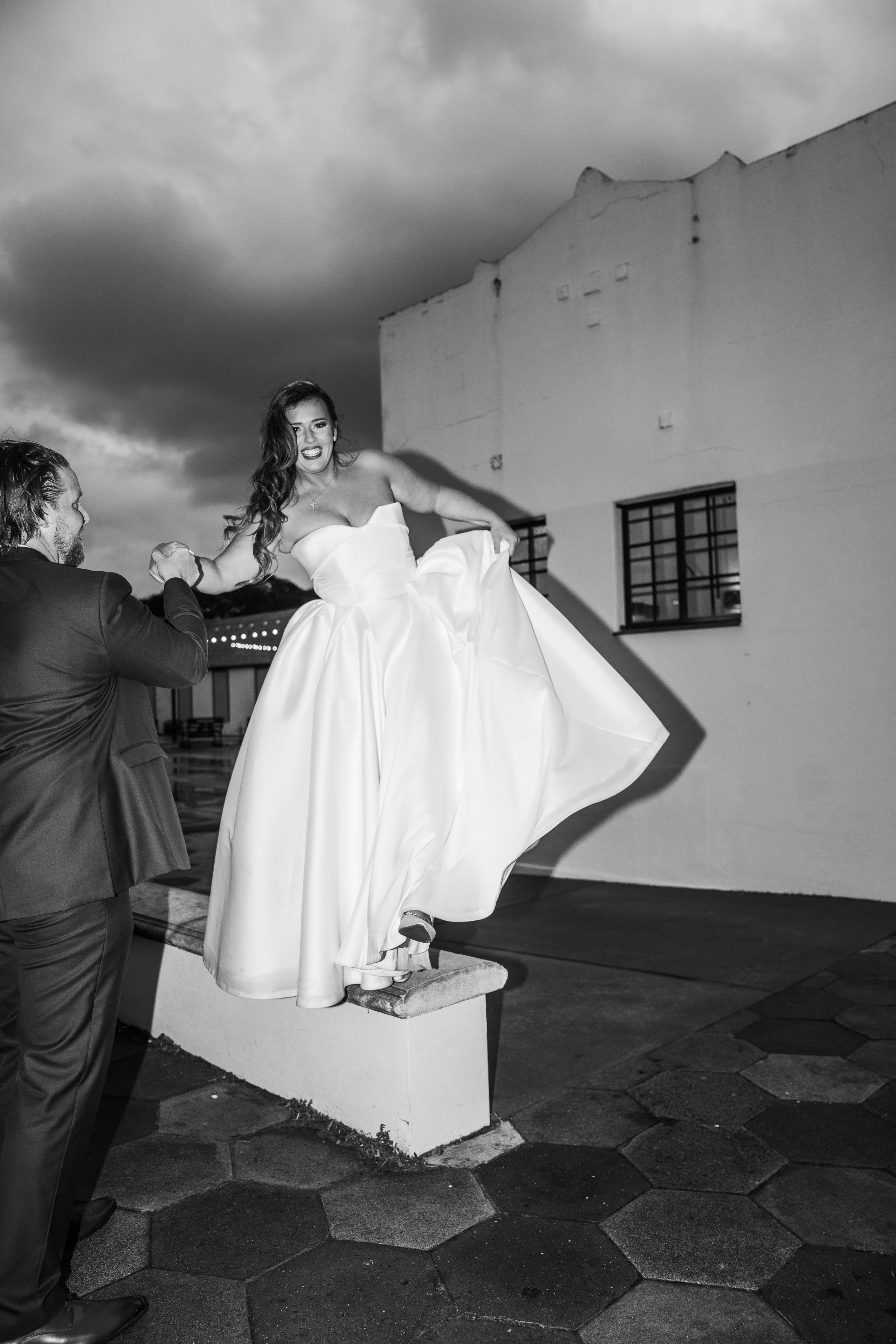 St. Pete Florida wedding photographer capturing shuffleboard club wedding – Jennifer Elizabeth Studios