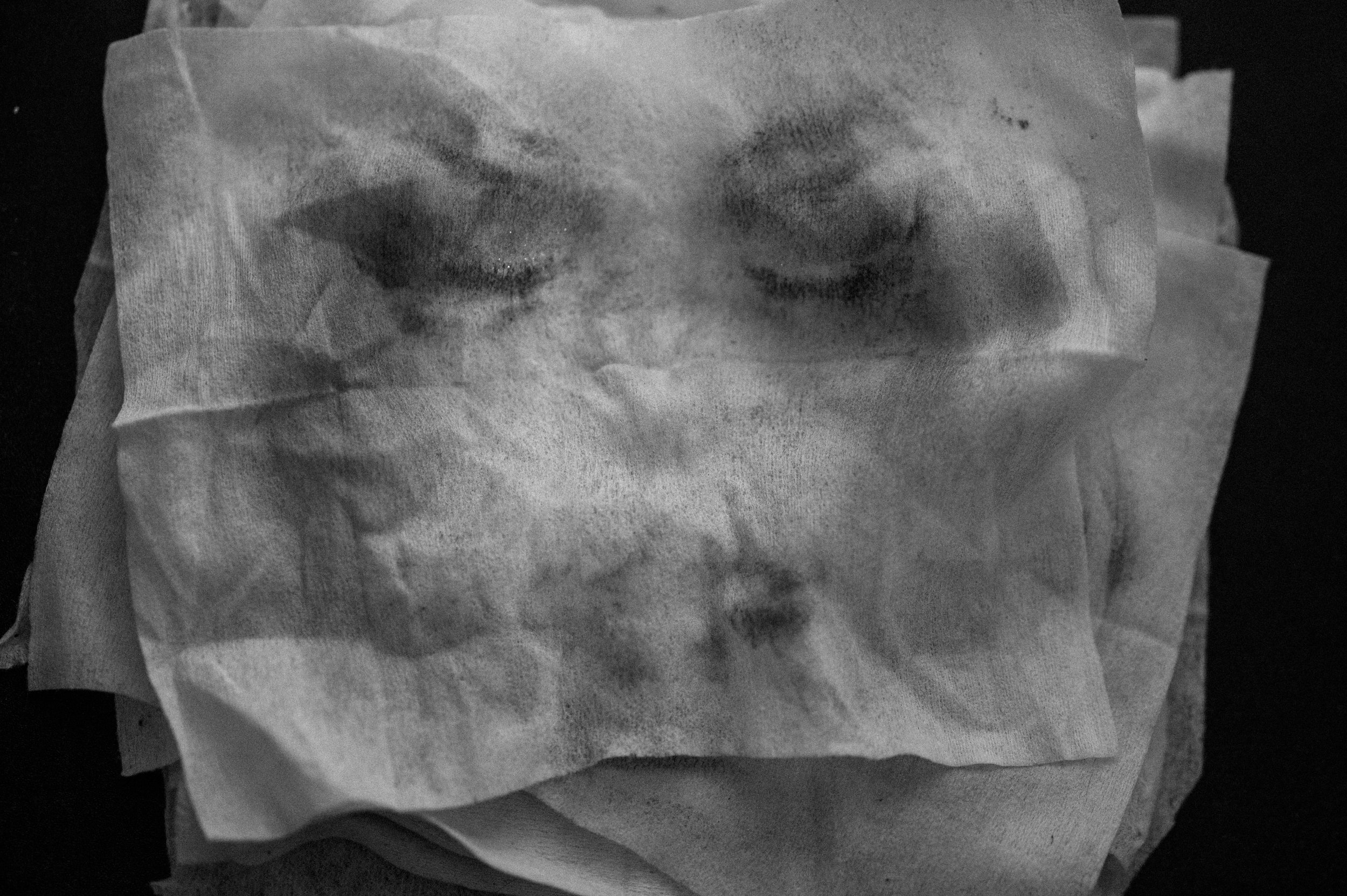 Shenandoah wipes off her makeup and leaves a portrait of what she wore.