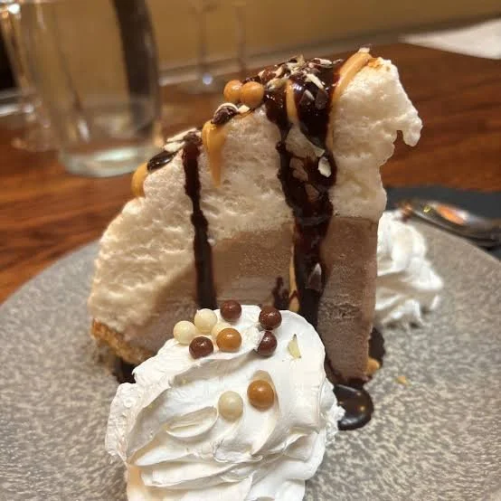 Milk­shake Pie steals the show at Lewes Oyster House