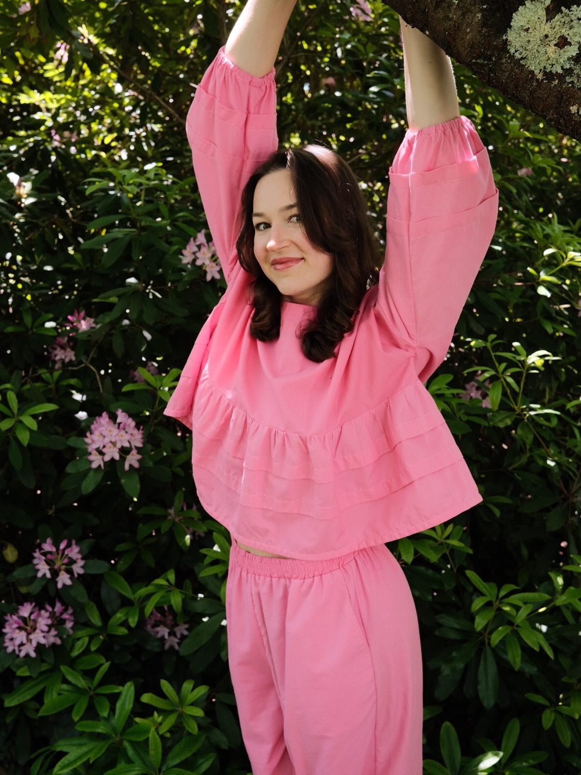 Last day of #memademay 

This hot pink set was made using the pintuck poet blouse and all day culottes with pintucks by @matchymatchysewingclub 💖 I just love their patterns, they&rsquo;re so playful and help me add some classic sewing skills to my r