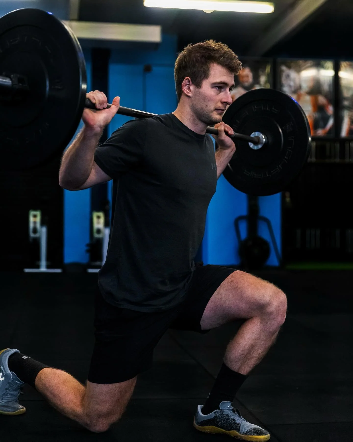 📢 The Barbell Lunge: Why Unilateral Work Matters! 🏋️&zwj;♂️🔥

Stronger. More balanced. Bulletproof legs. That&rsquo;s what you get when you add barbell lunges to your training.

✅ Fix Imbalances &ndash; Most of us have a stronger side. Lunges forc