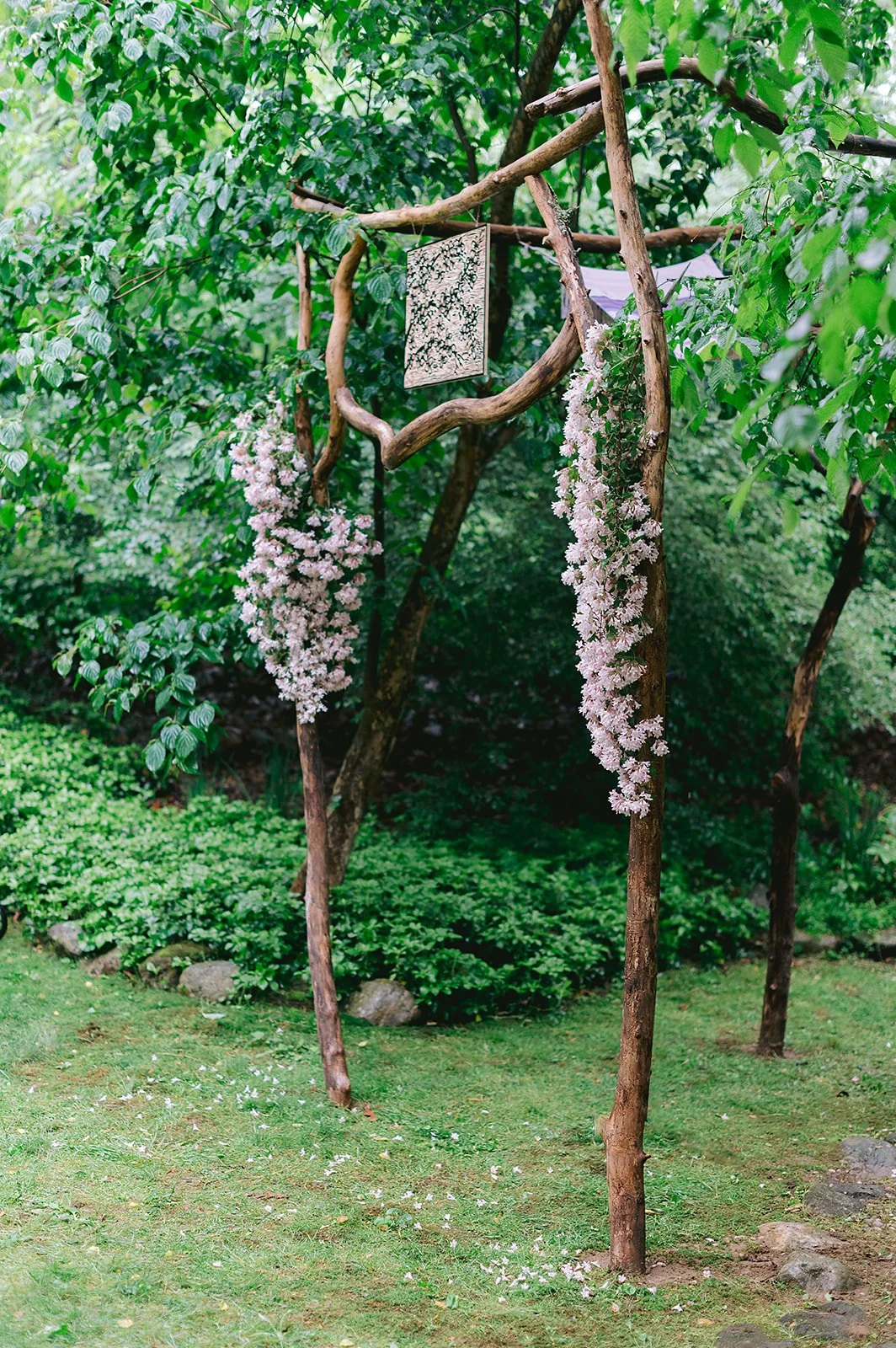 HannahJanPhoto_WalkerKate_BackyardWedding_Pleasantville_NY_5.28.22_highlights (81 of 296)_websize.jpg