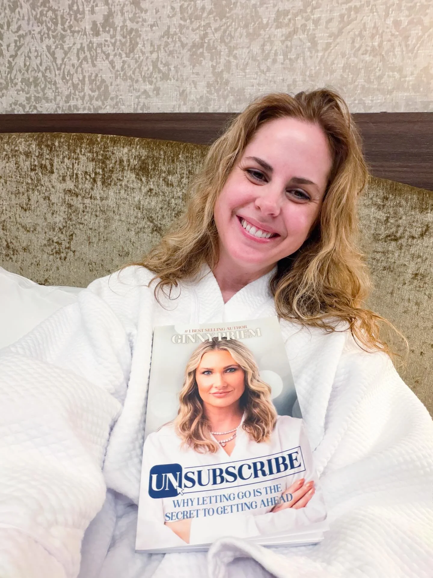 Mindfulness Monday ✨

Today I gave myself permission to slow down.

No rushing.
No multitasking.
Just a quiet day, a comfy robe, and a really good book.

I spent part of my afternoon reading Unsubscribe: Why Letting Go Is the Secret to Getting Ahead 