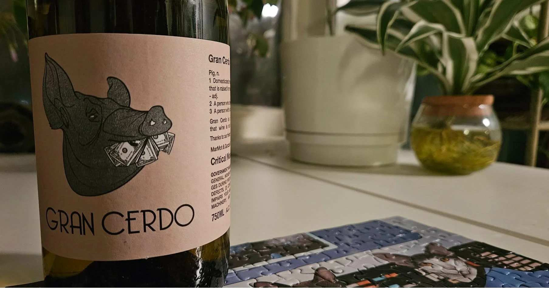 We love a cozy night at home.🍷🐱🧩
Gran Cerdo Viura from Spain. A unique, limited-production wine.
Pig, n.
1 Domesticated mammal with fat body, short legs, big head, blunt and cylindrical snout, floppy ears and coil-shaped tail, that is raised for m