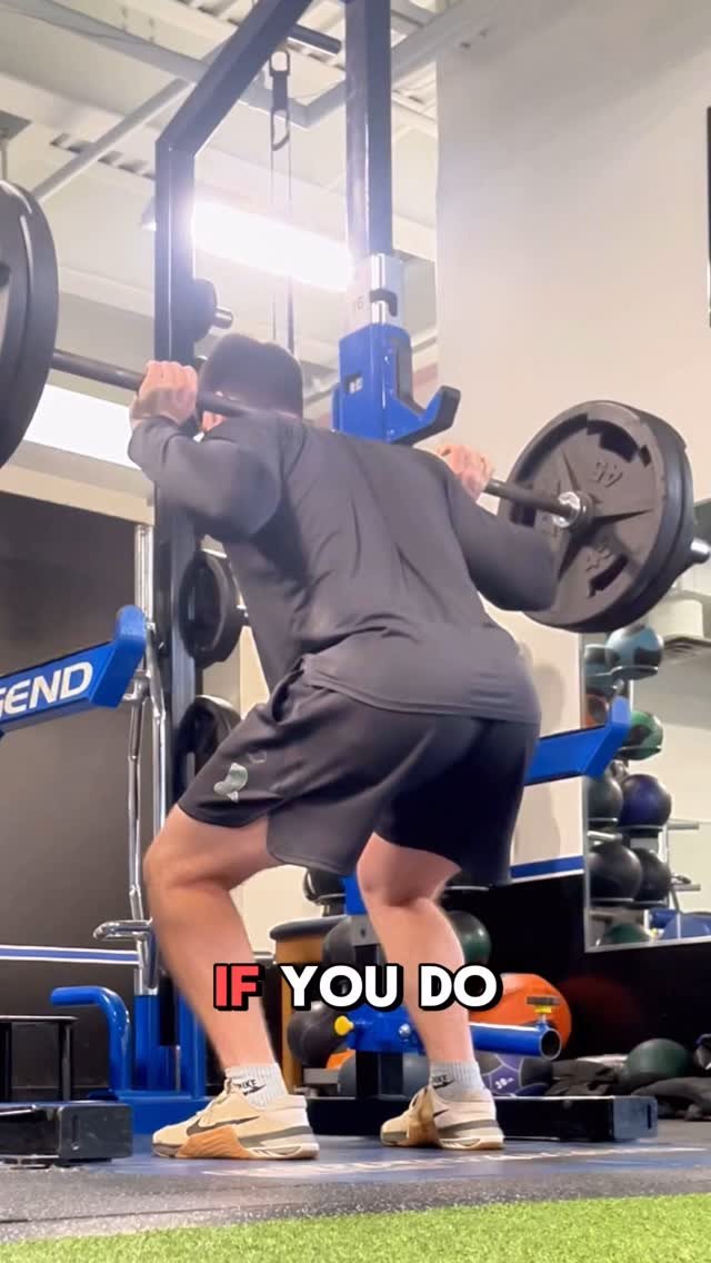 β‘If you lift heavy and your back hates you, welcome to the club!
Instead of ignoring it, let’s fix it with these 3 exercises to feel fresh again:
β©οΈHip Reset – Most back pain comes from hip misalignment!
Iso push 3 each side, then squee