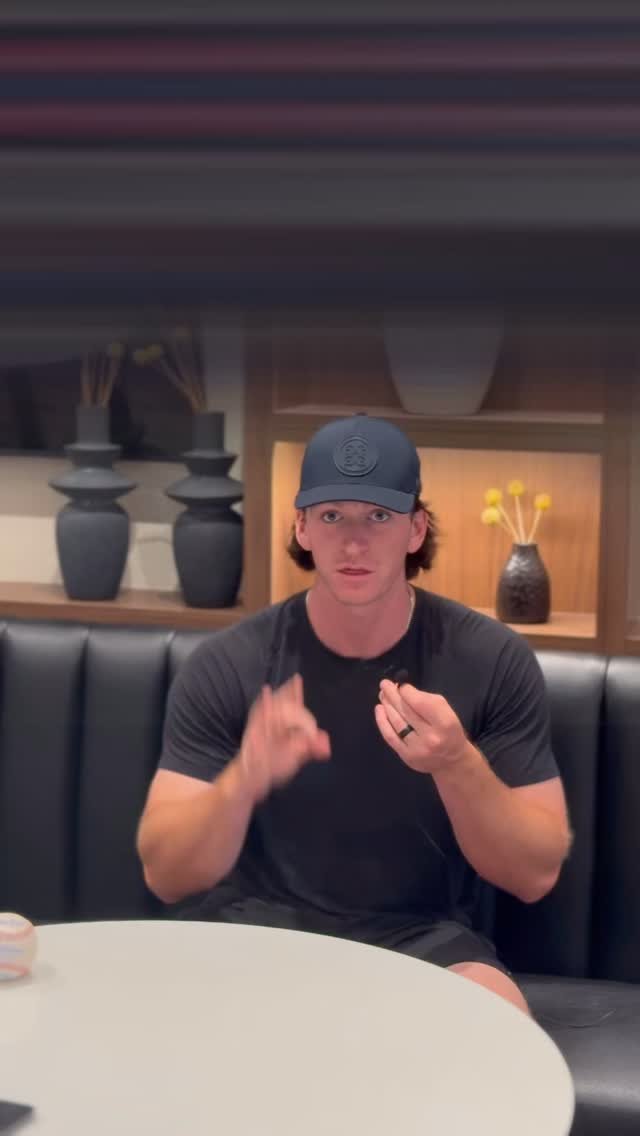 Ever noticed this with pro pitchers? πβΎοΈ
They’re not just talking… they’re holding the baseball π€πΌ
Between innings. On the bench. Shadow bullpens. Finger pressure work.
Always thinking. Always competing. π§ π₯
It’s not
