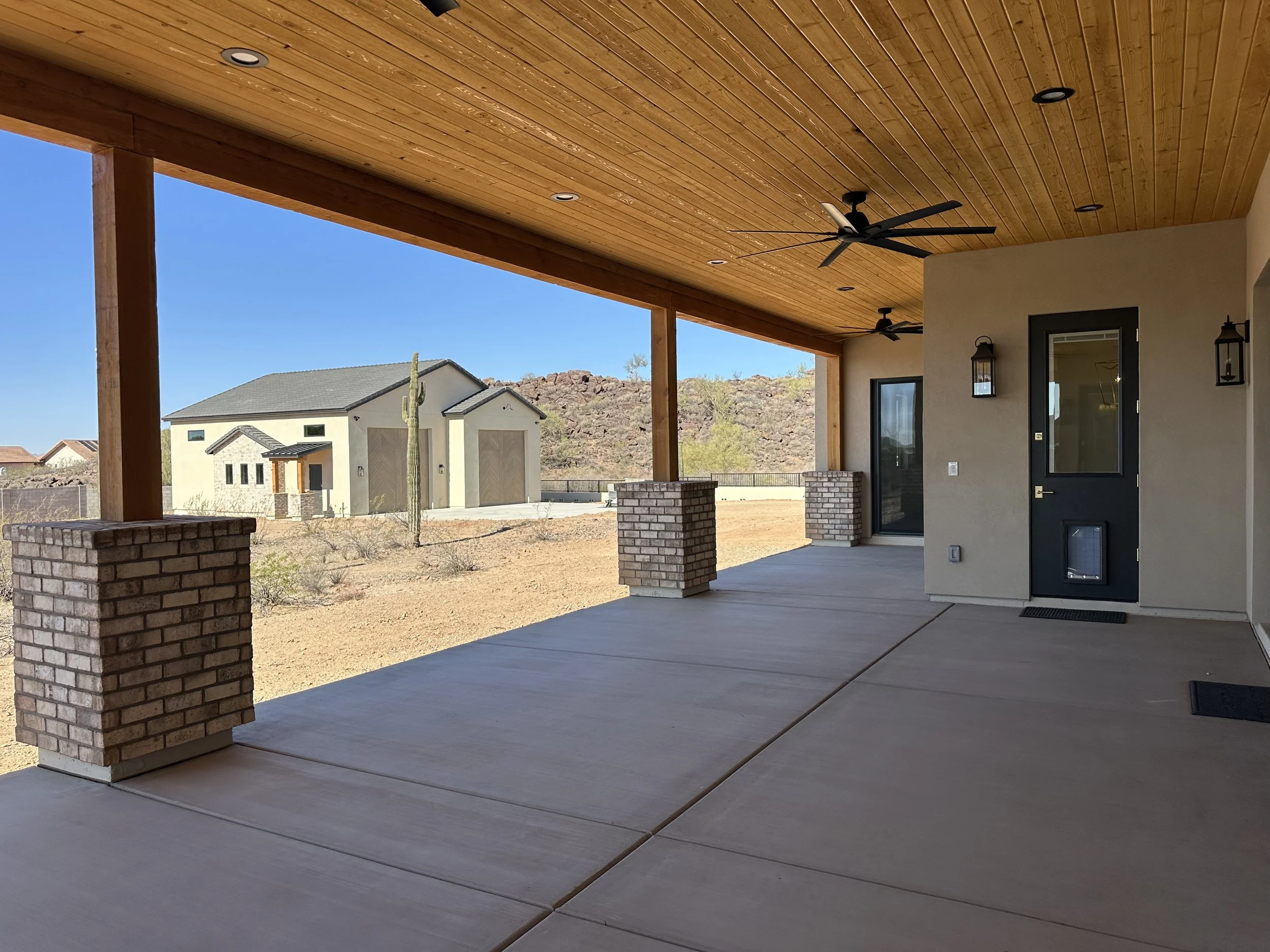 Ranch House - West Phoenix Custom Homes (4).jpg