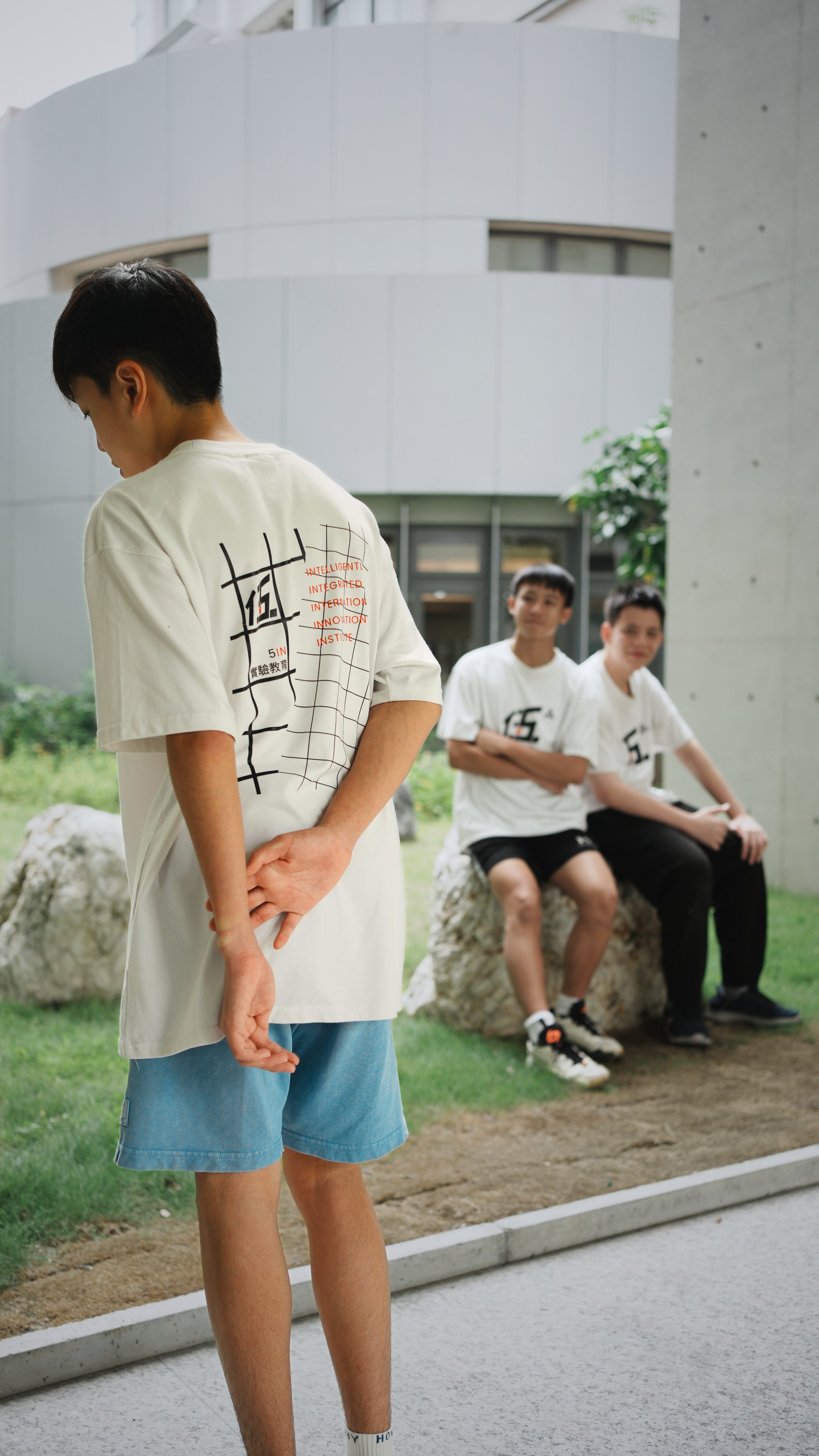 5IN 2025-26 Fall White Lookbook9