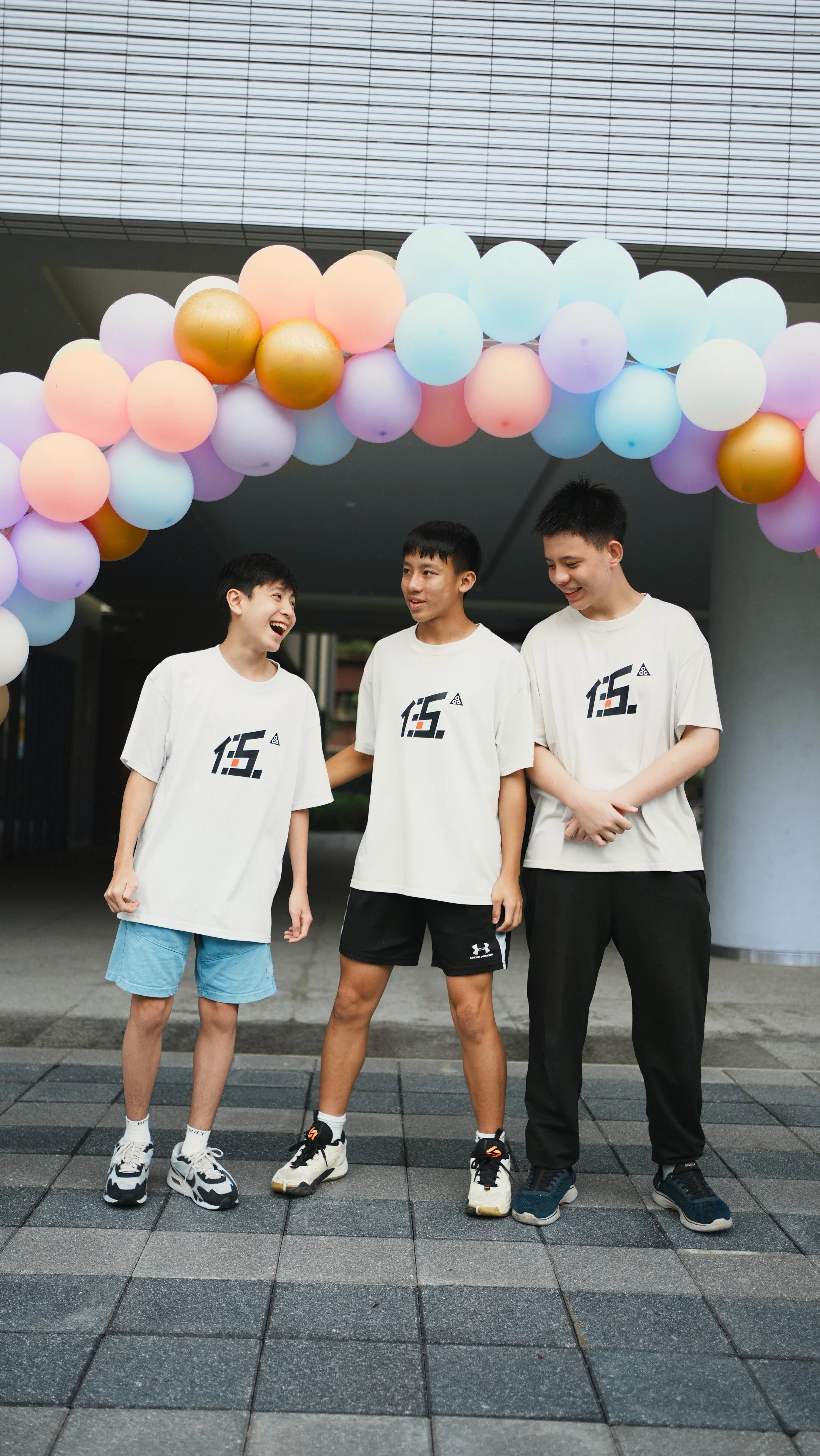 5IN 2025-26 Fall White Lookbook3