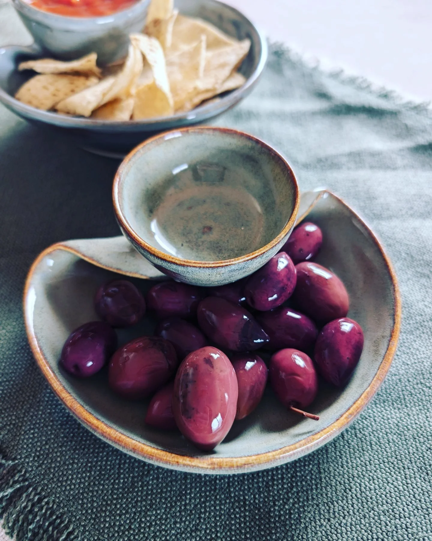 Serving Bowl in Iron Lustre