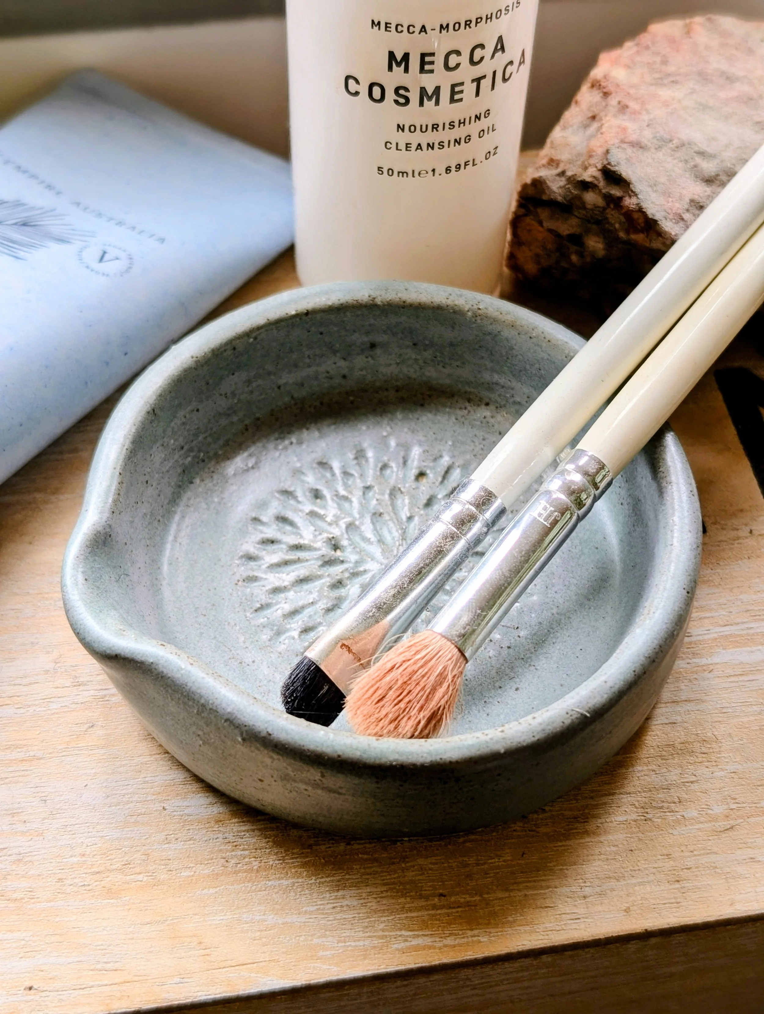 Brush Cleaner in Blue Frost