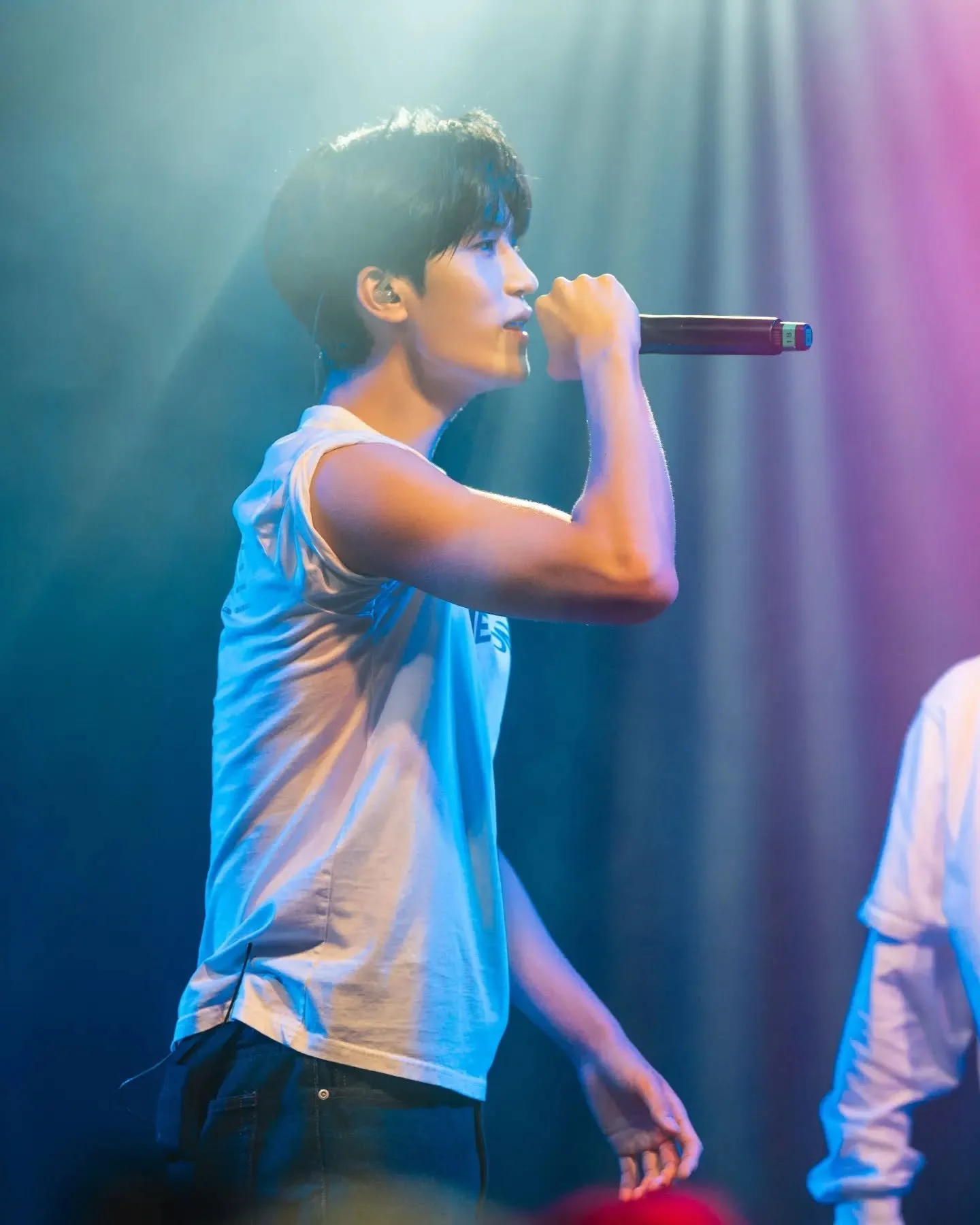 The music fades. The moments stay @lun8_official @qu.entertainment 🌌✨

The lights, the colours, the energy - I'll never get tired of capturing the magic of live music.

Thank you again @lun8_official &amp; @qu.entertainment 

#LUN8 #concertphotograp