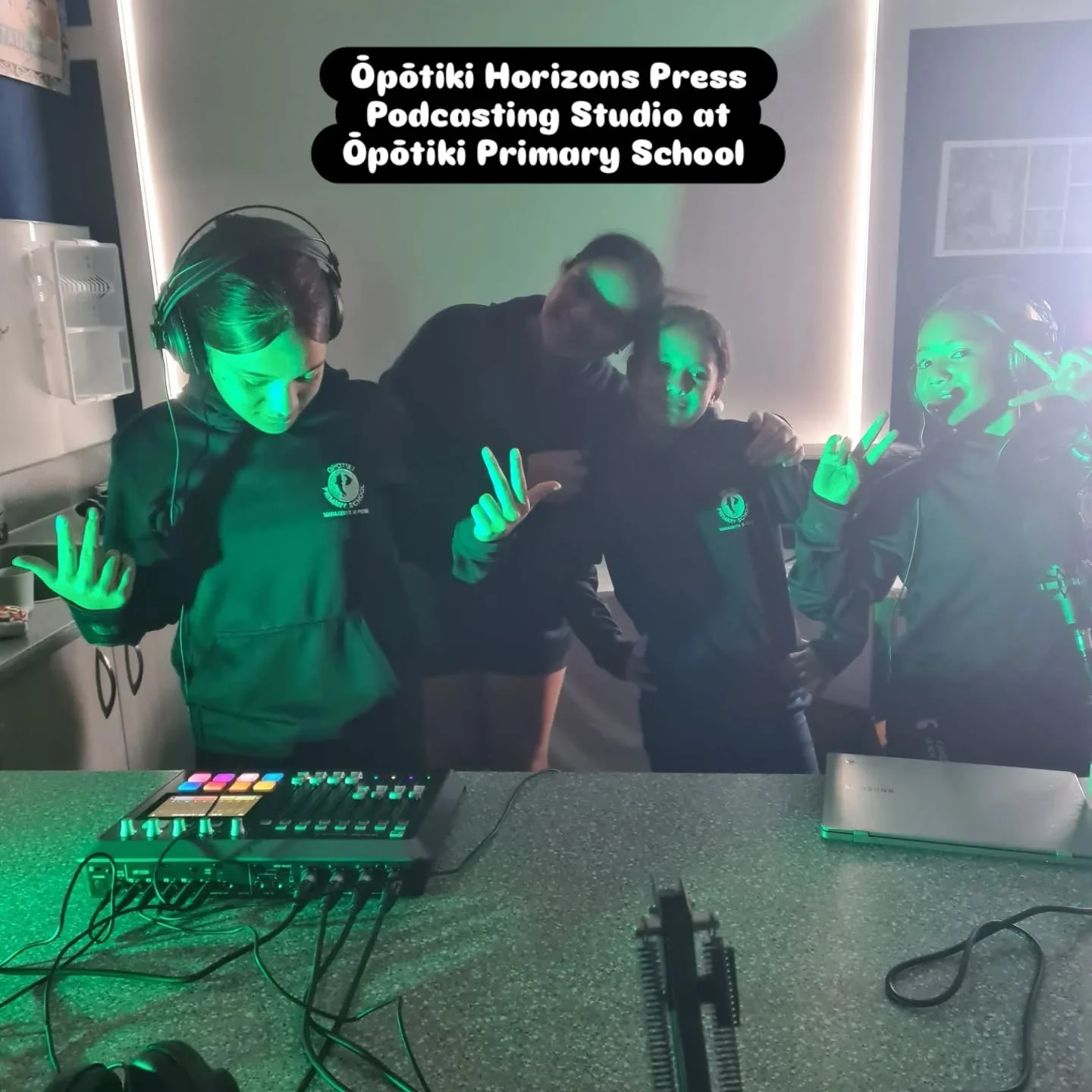 Last term we had the Ōpōtiki Horizons Press Podcasting Studio set up at Ōpōtiki Primary School 💜 We made podcasts, shared stories, learnt how to make loops and beats with Soundtrap and how to work collaboratively online. 

An awesome opportunity for
