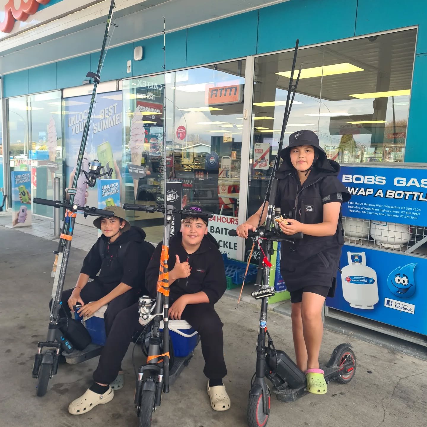 One photo, three epic innovators, one mission, a shared dream 💜 You fullas were AWESOME to see yesterday at the Caltex!! Hope you caught some big fish!!