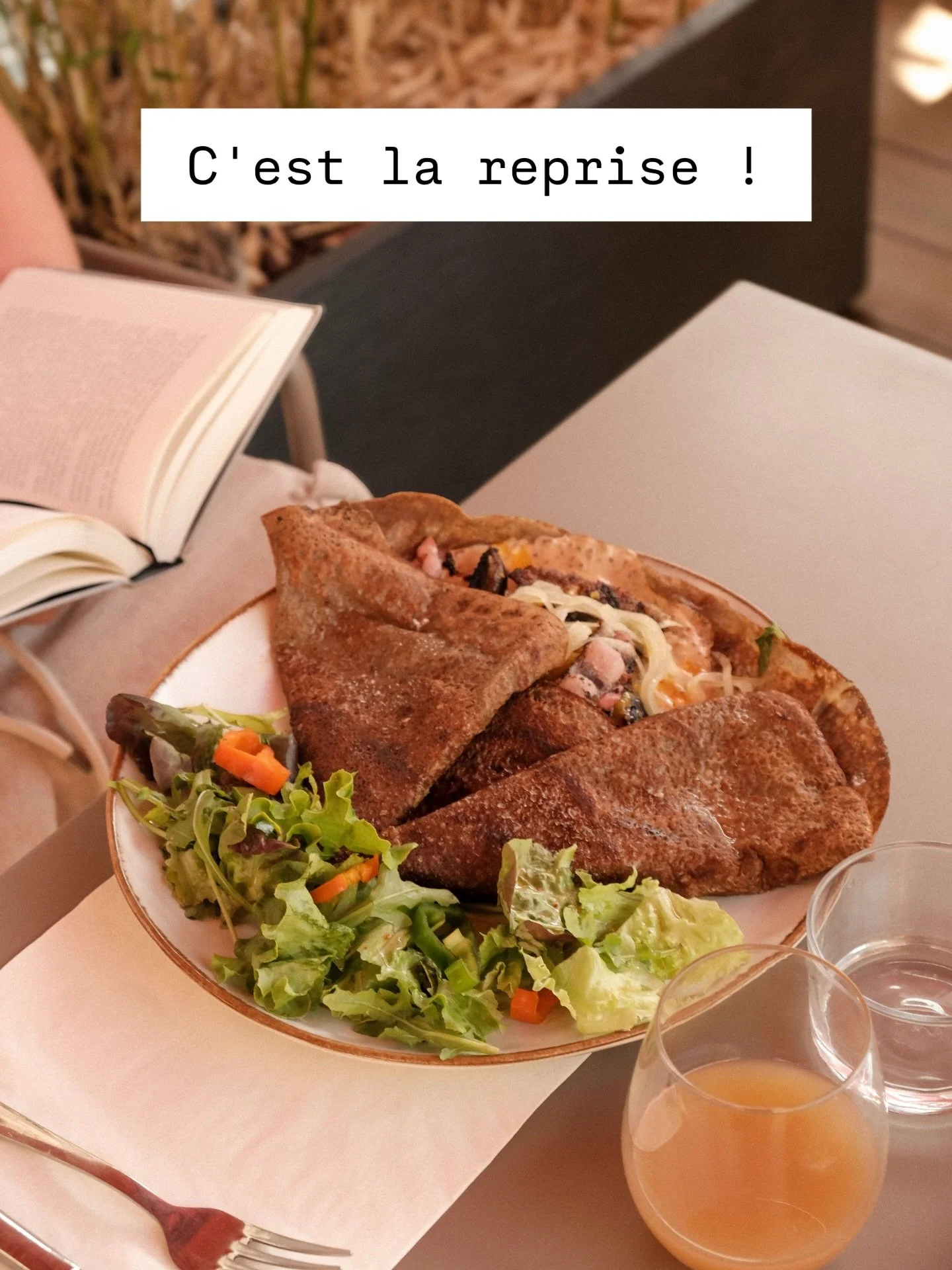 🎉✨ C'EST LA REPRISE ! ON VOUS ATTEND D&Egrave;S CE MIDI ! 🥞🍽️✨🎉

🥞🍴 Nos galettes croustillantes sont de retour ! 🍺 Nos bi&egrave;res du Perche bien fra&icirc;ches aussi ! ☕ Et nos cr&ecirc;pes sucr&eacute;es r&eacute;confortants pour bien d&ea