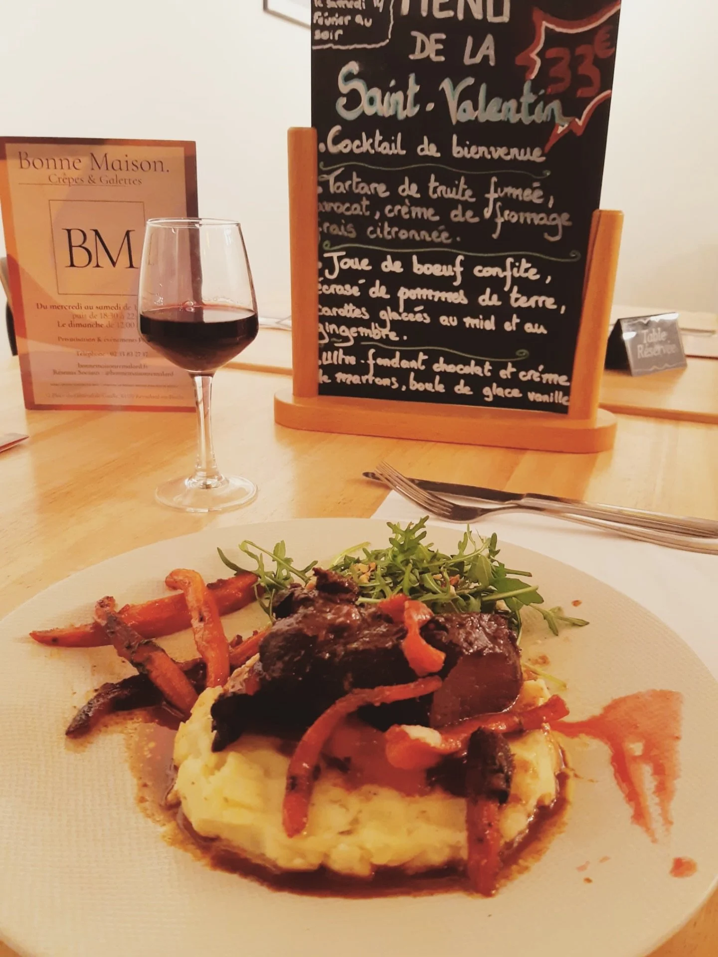 ❤️🍽️ MENU SAINT-VALENTIN : UNE SOIR&Eacute;E POUR LES AMOUREUX (ET LES GOURMANDS !) 🥂✨!

📅 Samedi 14 f&eacute;vrier &agrave; partir de 19:00 

Pour une fois, on quitte nos galettes pour vous proposer un menu 100% romantique (et 100% gourmand !).

