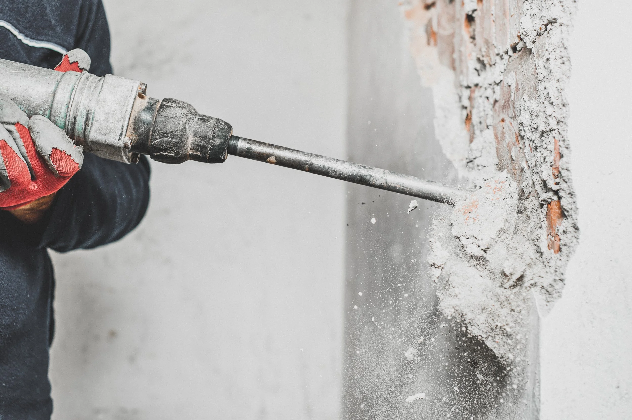 Schlagbohrmaschine schafft den Beton nicht? Bohrhammer Komplettset jetzt sofort in Hamburg mieten
