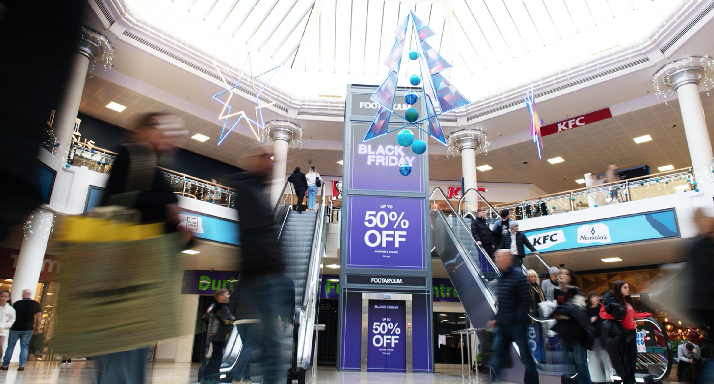 limited-space-panoramic-ooh-footasylum-black-friday-1.png