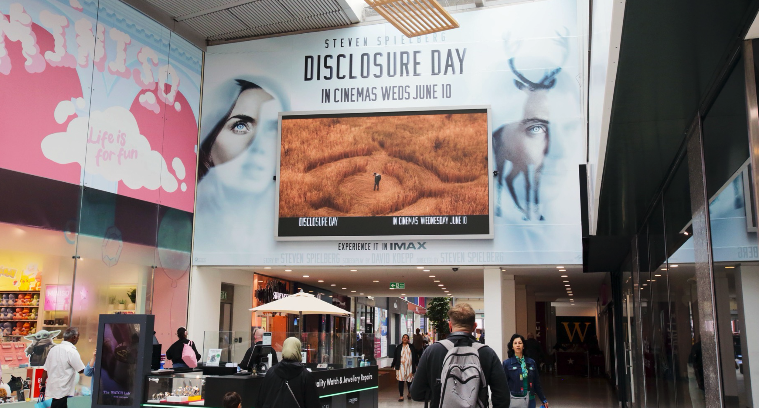 limited-space-ooh-dooh-universal-disclosure-day-orbit-2.png