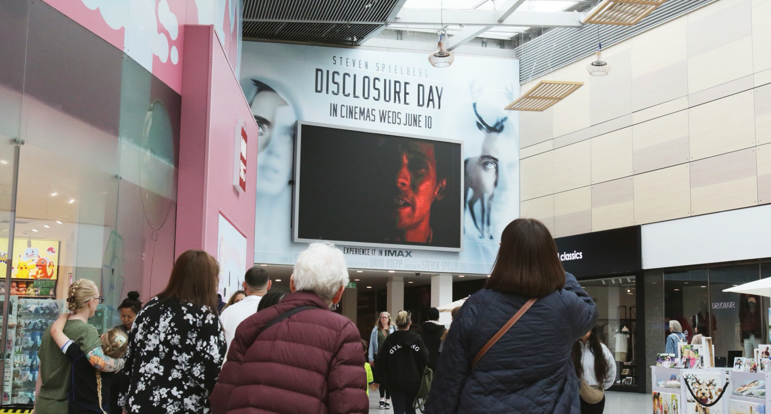 limited-space-ooh-dooh-universal-disclosure-day-orbit-3.png