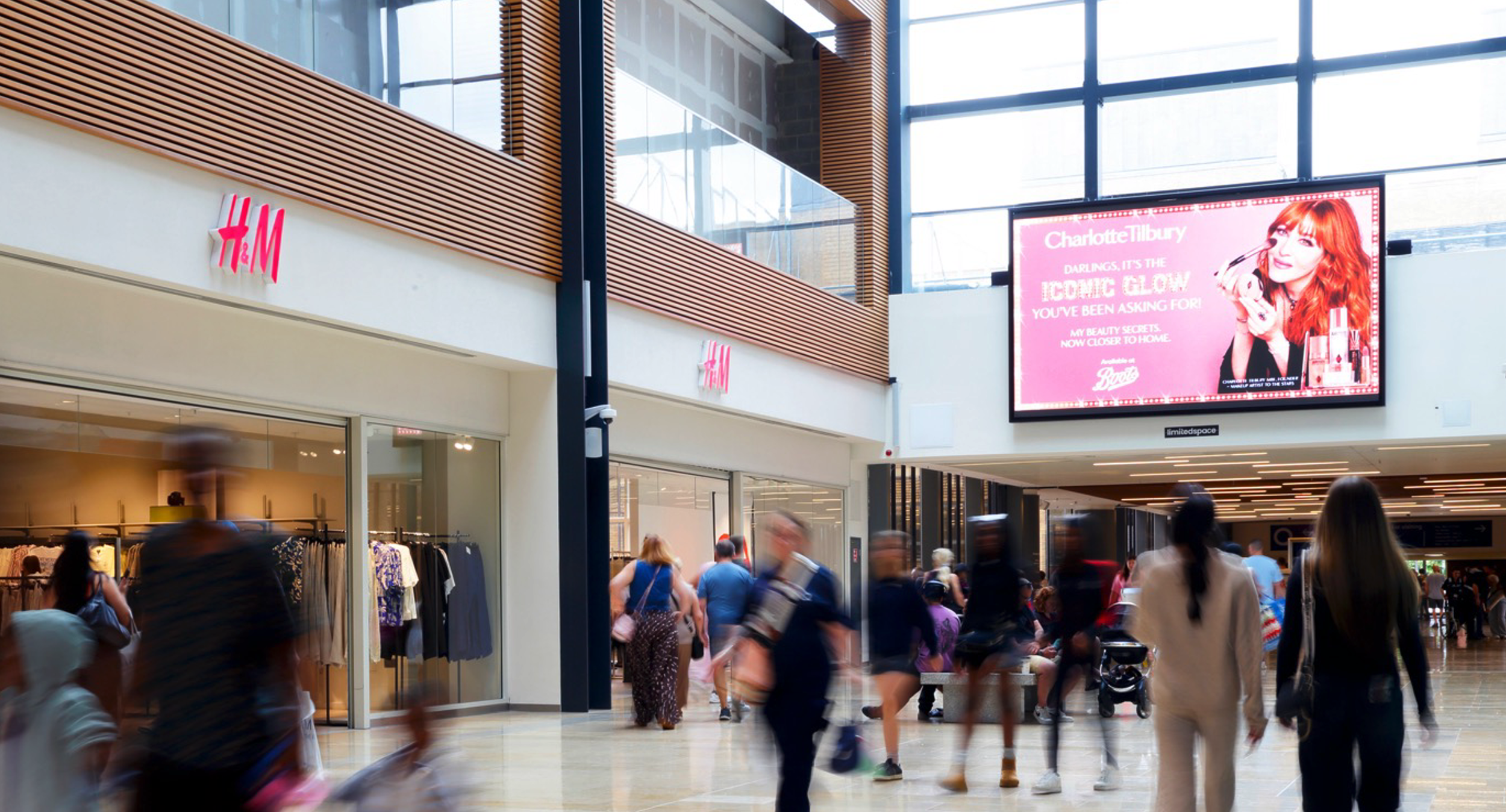 limited-space-ooh-dooh-bmg-charlotte-tilbury-orbit-5.png