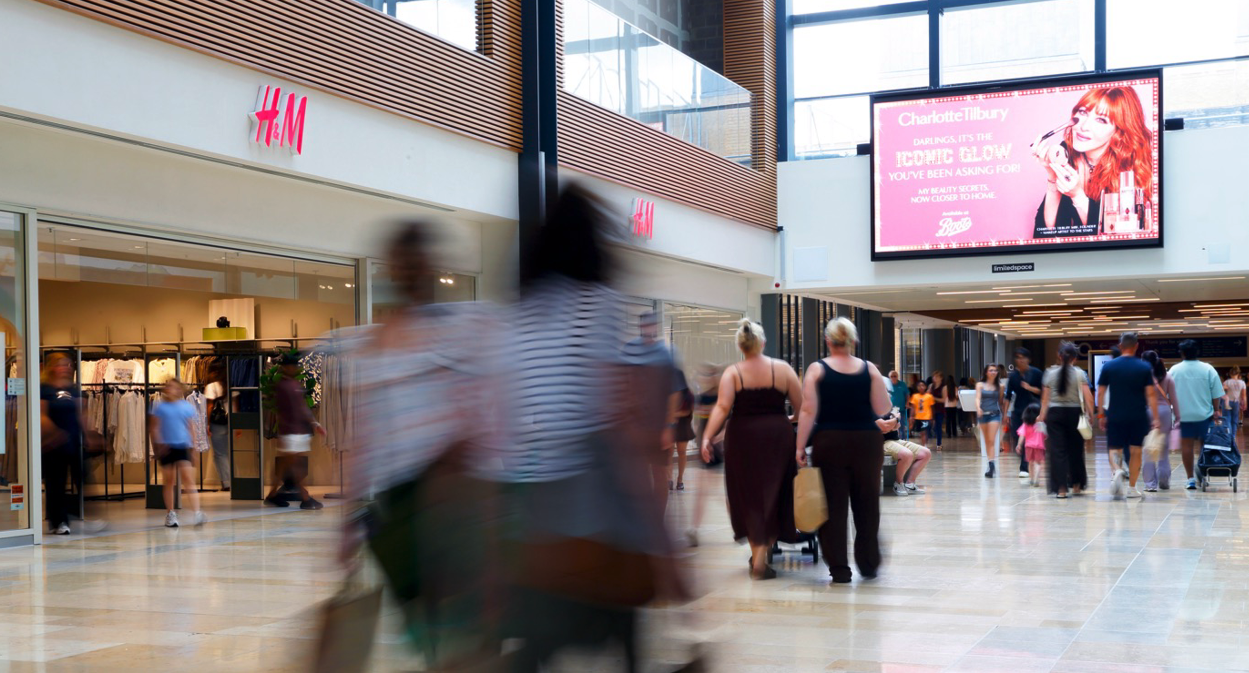 limited-space-ooh-dooh-bmg-charlotte-tilbury-orbit-3.png