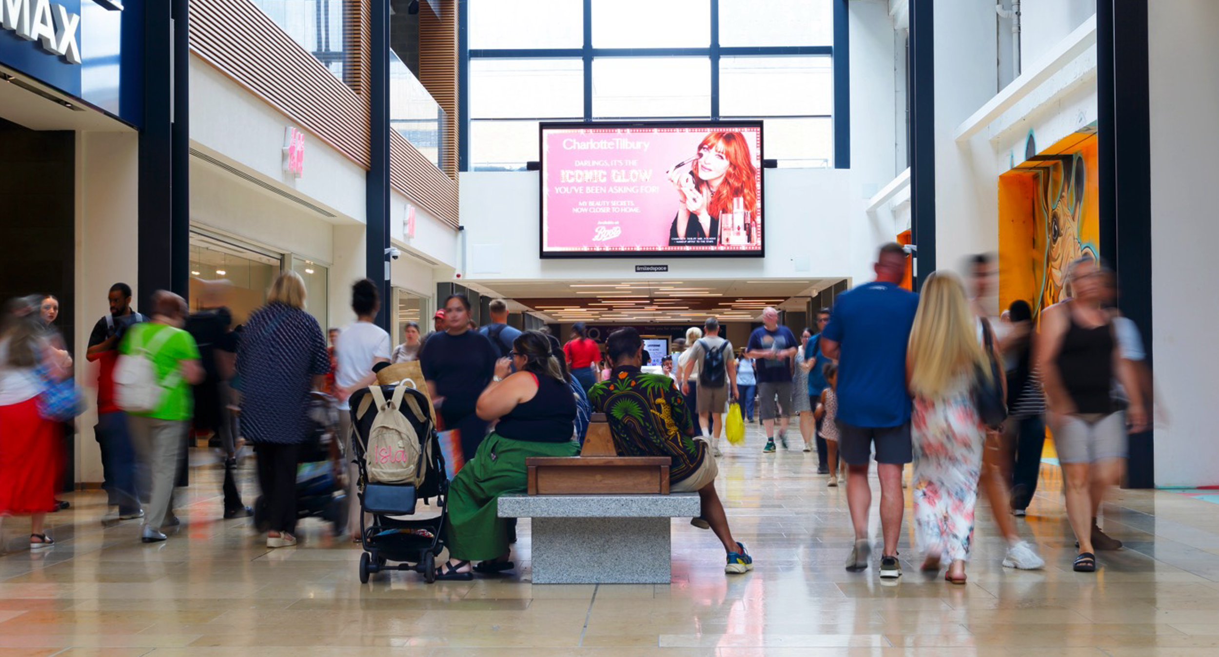 limited-space-ooh-dooh-bmg-charlotte-tilbury-orbit-4.png